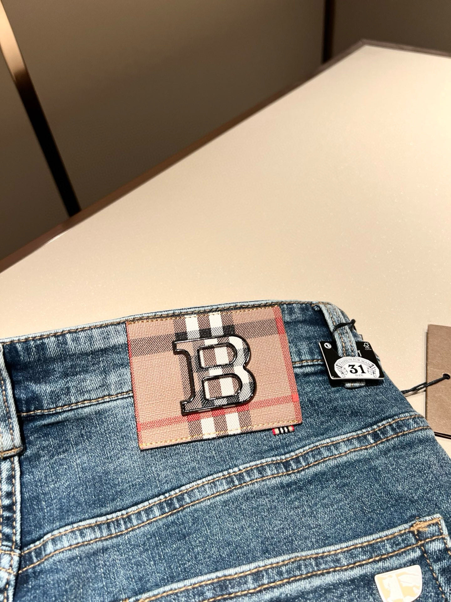 BURBERRY 牛仔裤服装,男 9 BURBERRY 牛仔裤服装,男 9