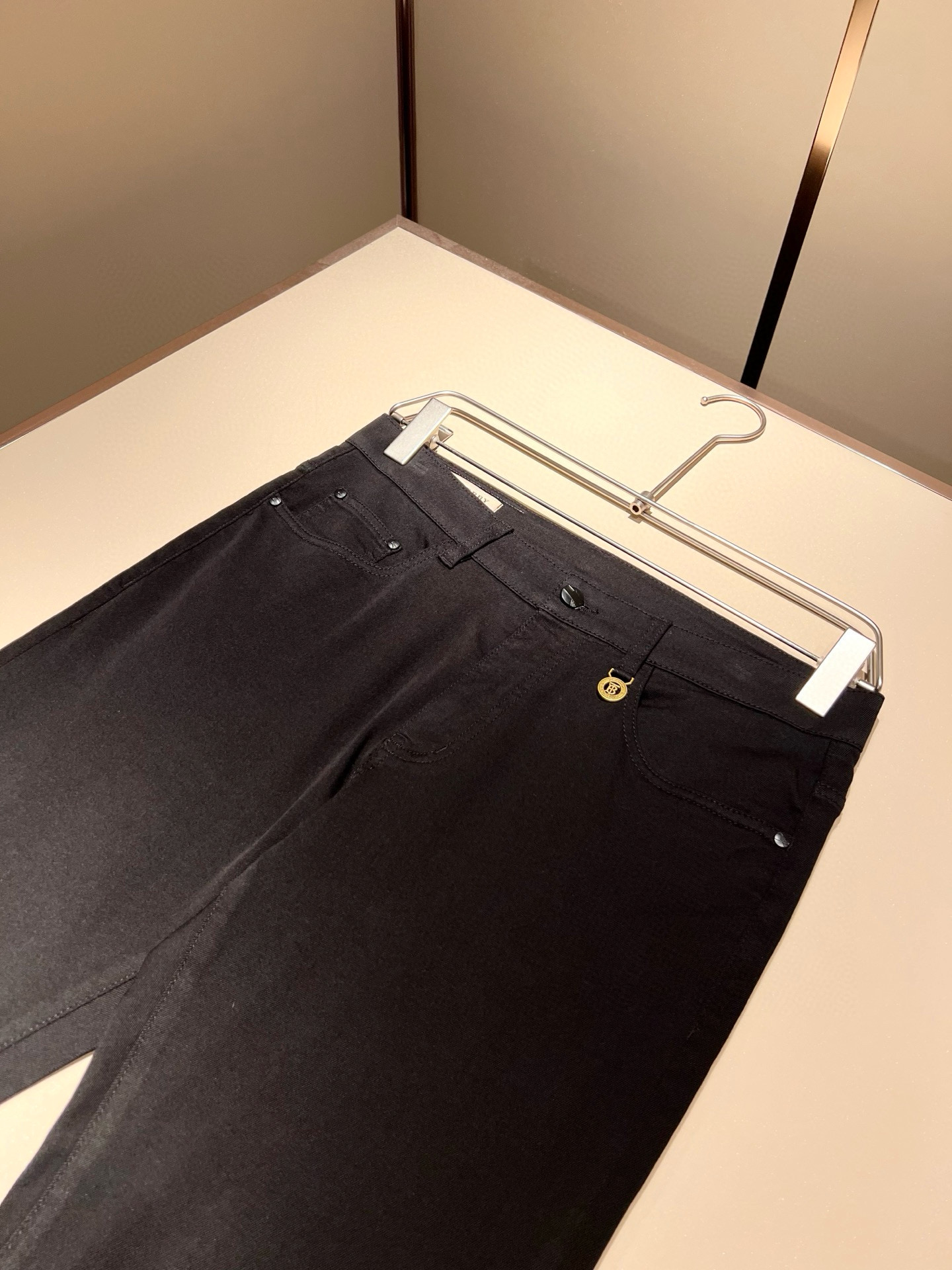 BURBERRY 2025早春新品 男士牛仔裤服装,男 4