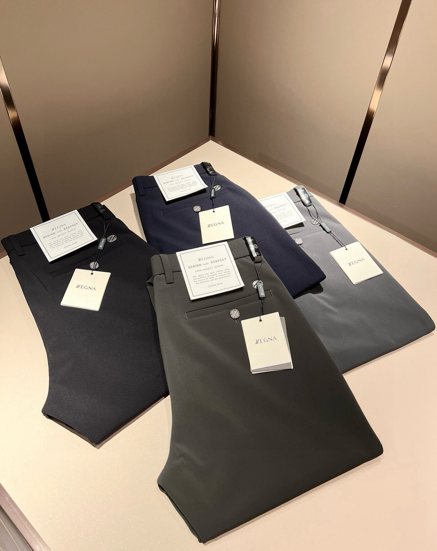 Ermenegildo Zeg*a杰*亚 2025春夏新款男士休闲西裤，压轴的渠道...