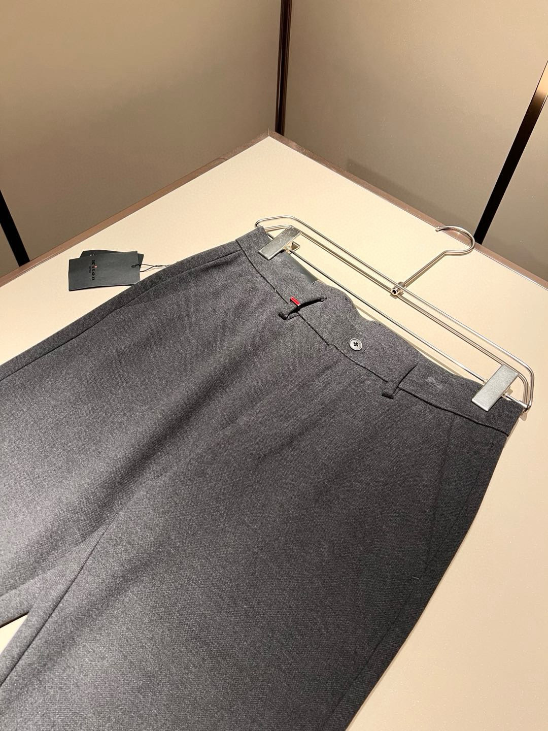 Kiton  西裤服装,包,男 5