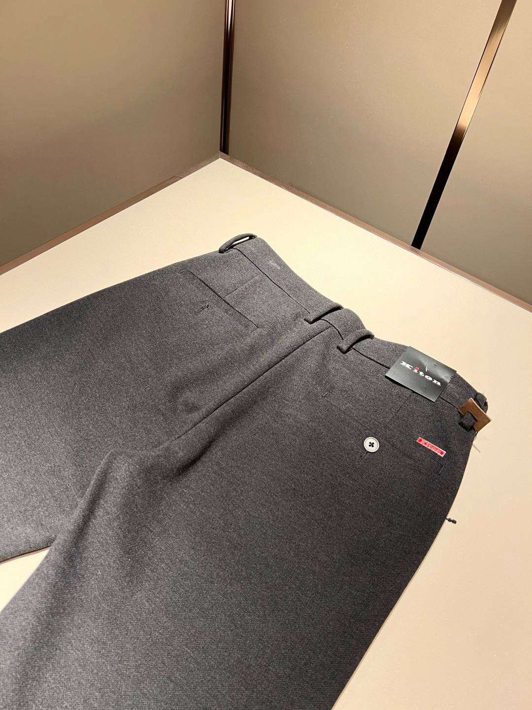 Kiton  西裤服装,包,男 8