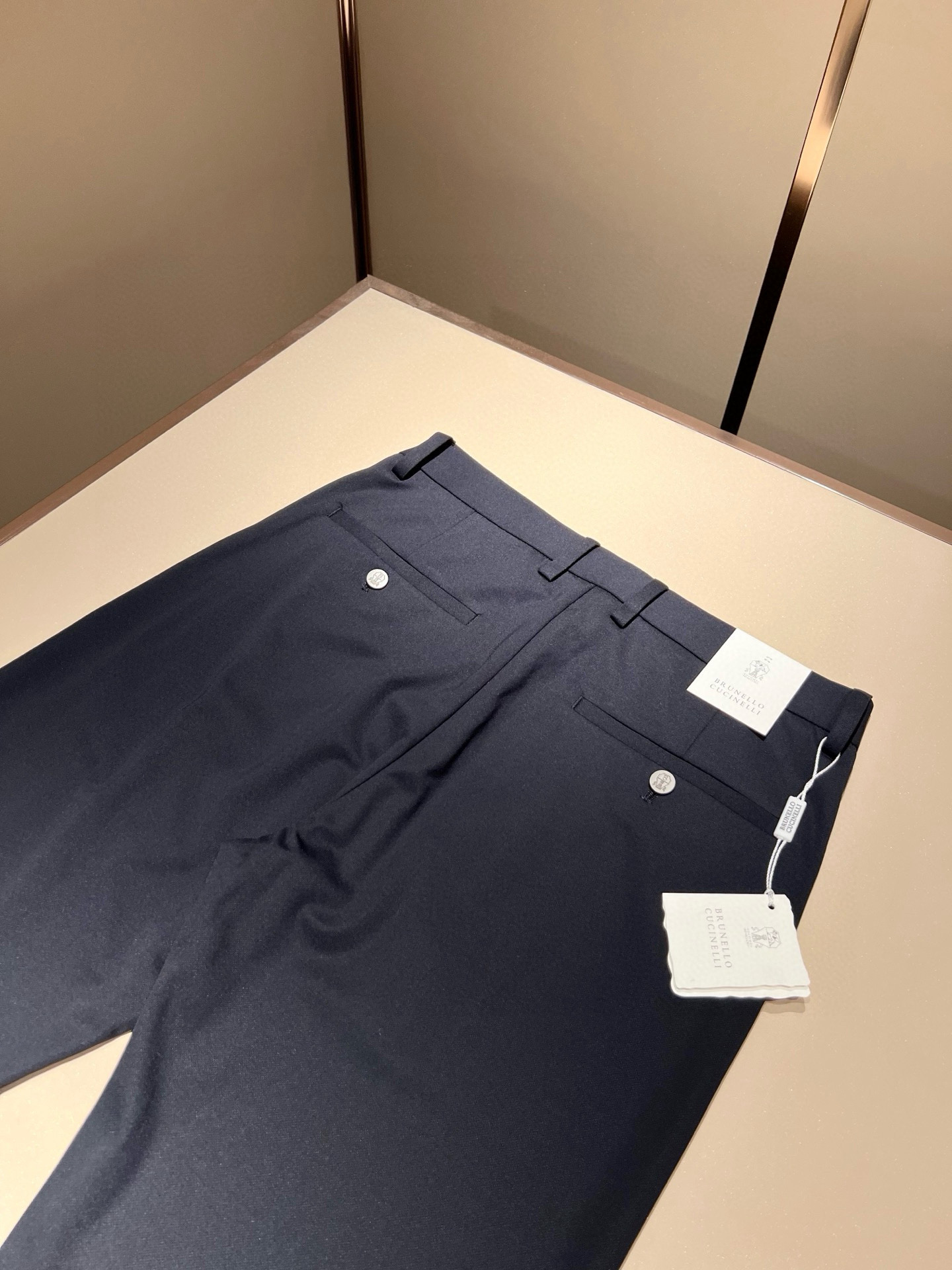 Luxury Japanese Men’s Fashion: Brunello Cucinelli 2025 Pant Collection with High-end Details - 图片 8