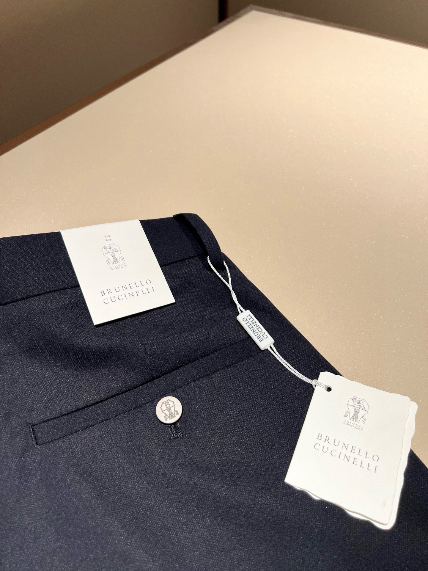 Luxury Japanese Men’s Fashion: Brunello Cucinelli 2025 Pant Collection with High-end Details - 图片 9