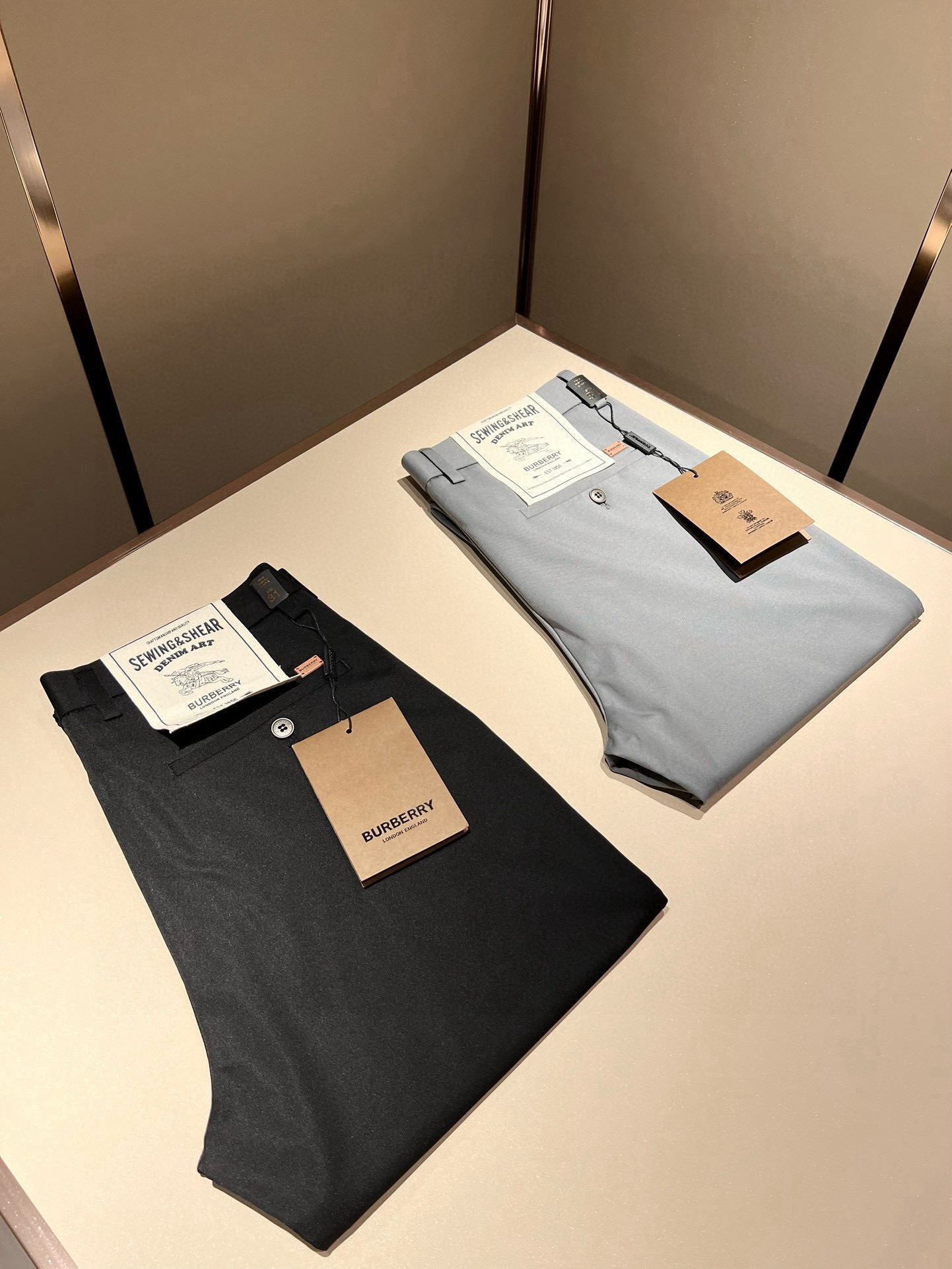 Burberry Men’s Classic Basics: Timeless British Style for Spring/Summer 2025 - 图片 1