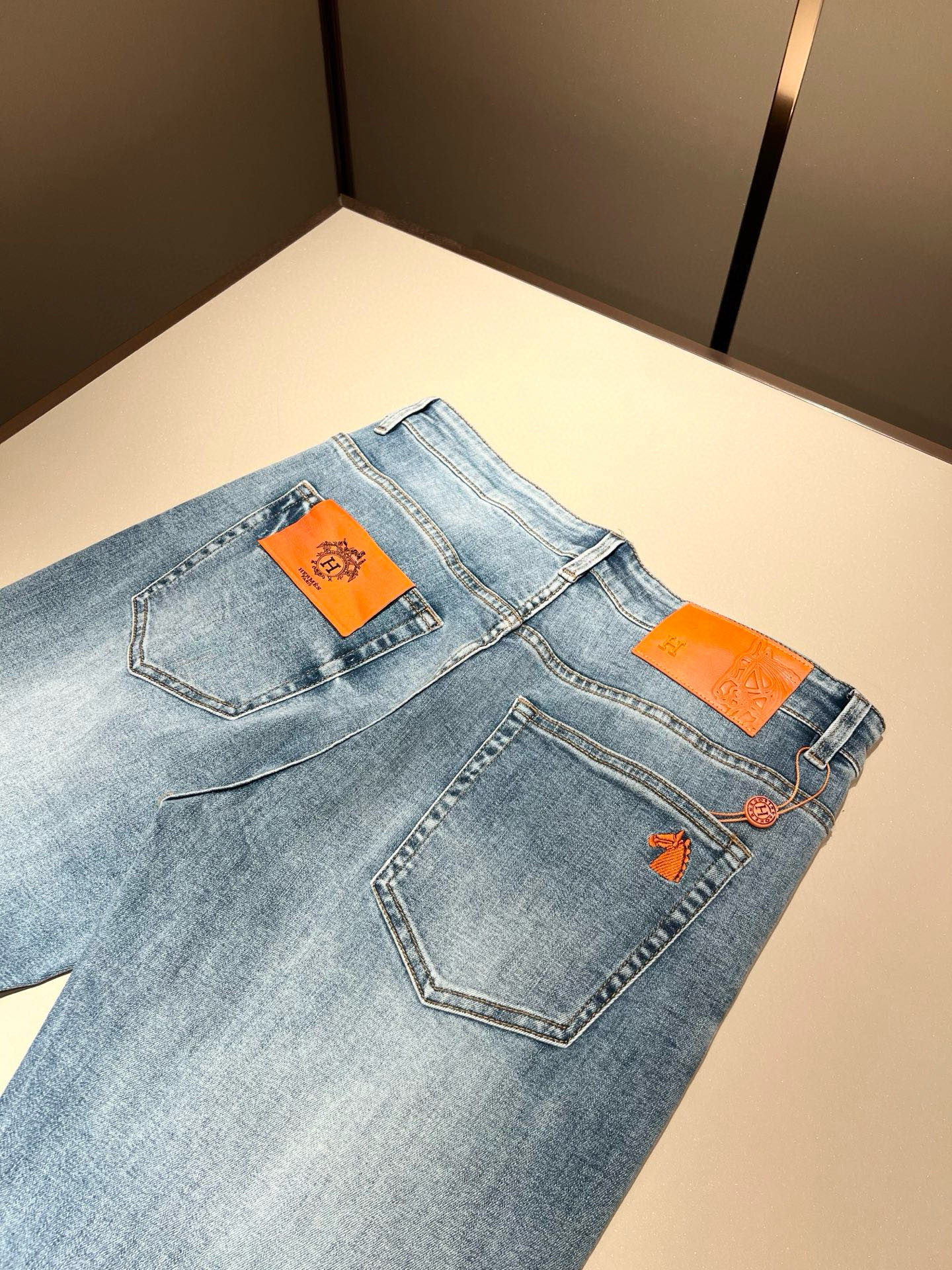 P594 HERM*S Men’s Recycled Jeans: High-Quality Craftsmanship from Shanghai! - 图片 8