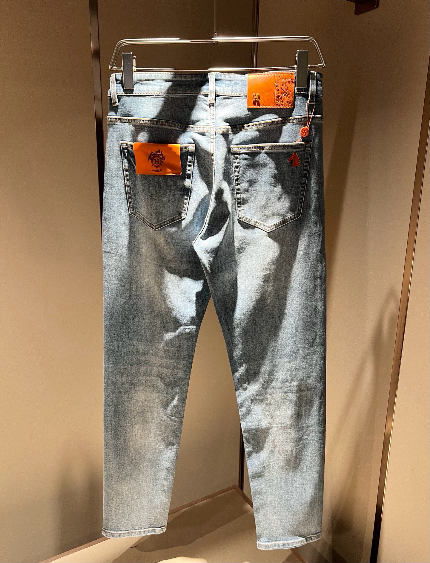 P594 HERM*S Men’s Recycled Jeans: High-Quality Craftsmanship from Shanghai! - 图片 3