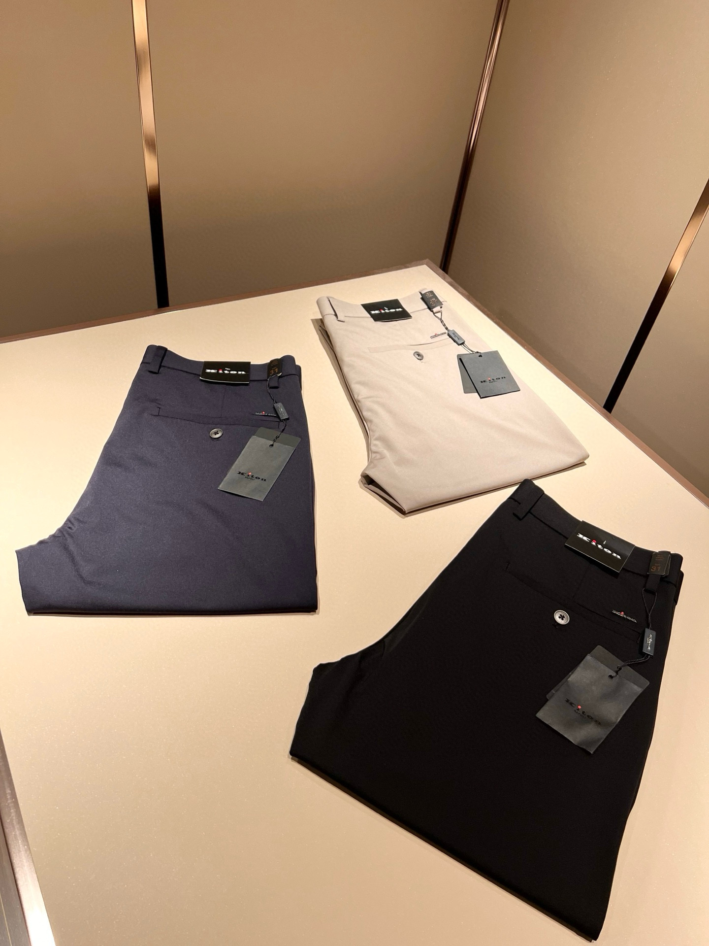 Kiton 2025 Summer Men’s High-End Leisure Pants: Classic Design with Latest Hardware. - 图片 1