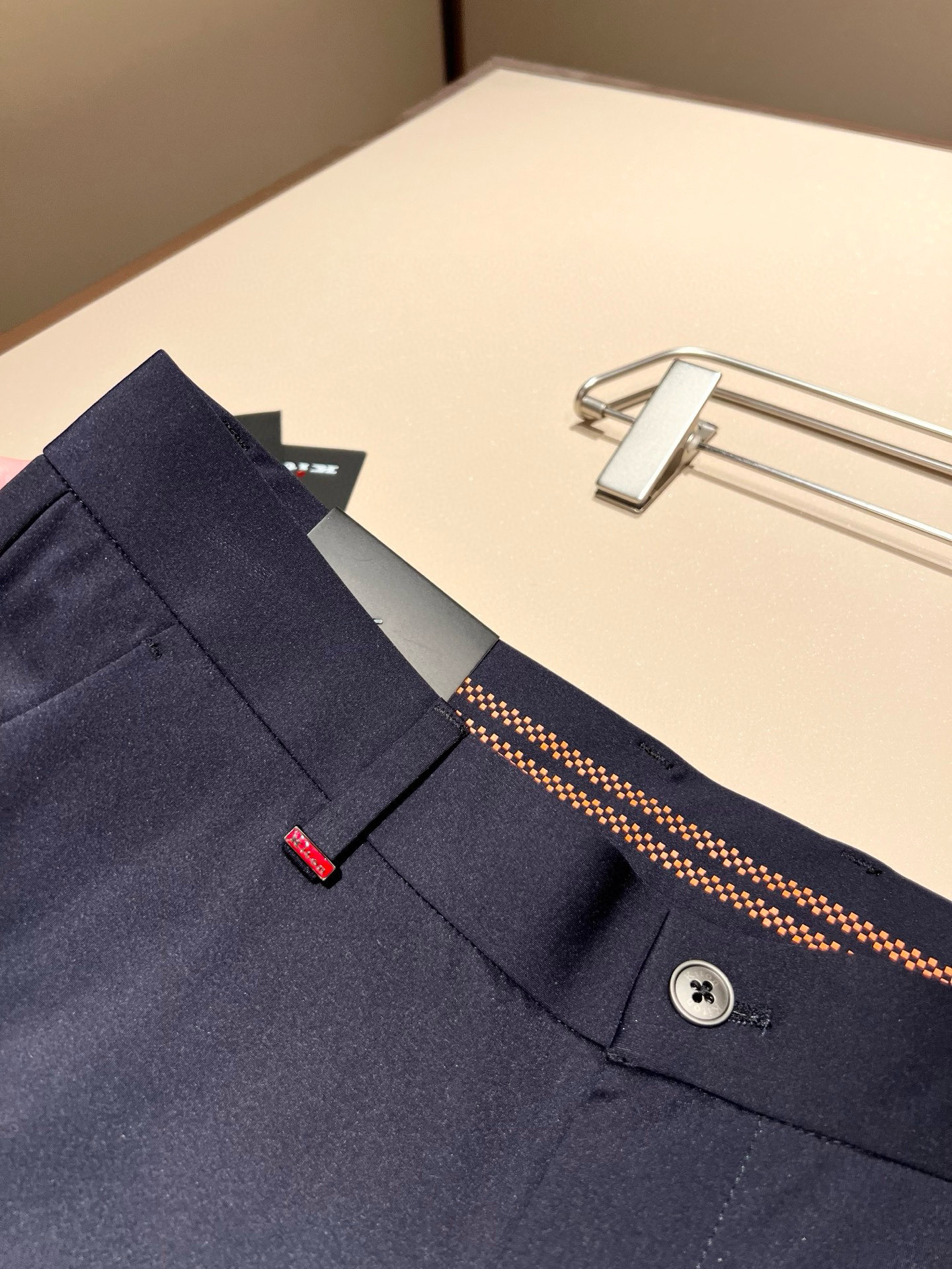 P594 Kiton 2025 Men’s High-End Leisure Pants with Classic Design and Tailoring - 图片 6