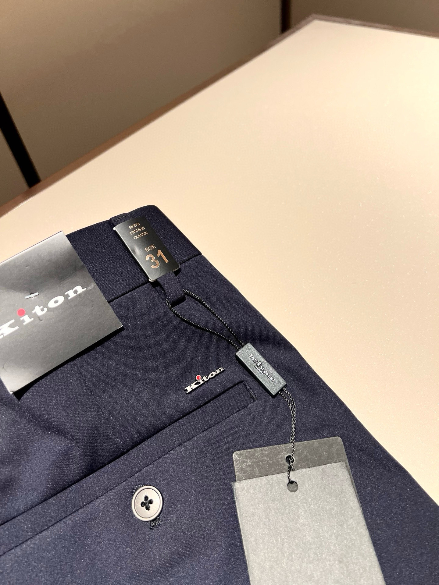 P594 Kiton 2025 Men’s High-End Leisure Pants with Classic Design and Tailoring - 图片 9