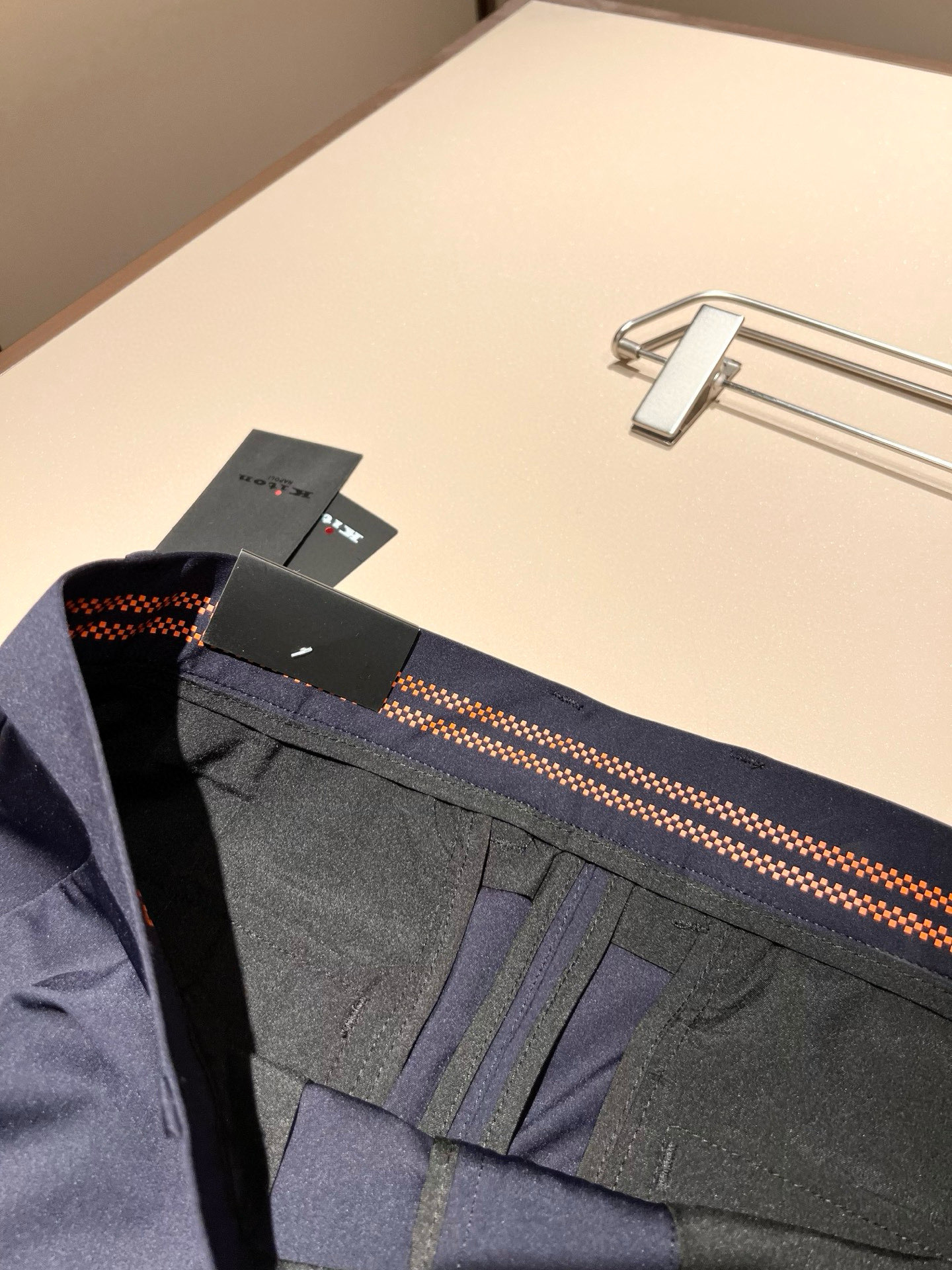 P594 Kiton 2025 Men’s High-End Leisure Pants with Classic Design and Tailoring - 图片 7
