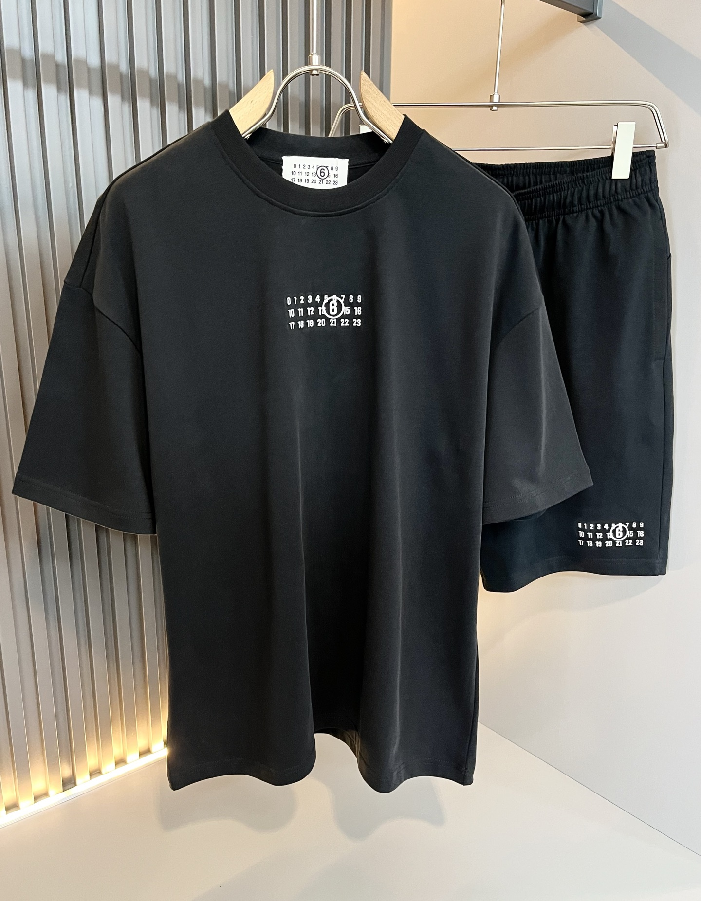P1000 Magella Maison Margiela 2025 Co-Opt Kit: Custom Embroidered Cotton Set. - 图片 2