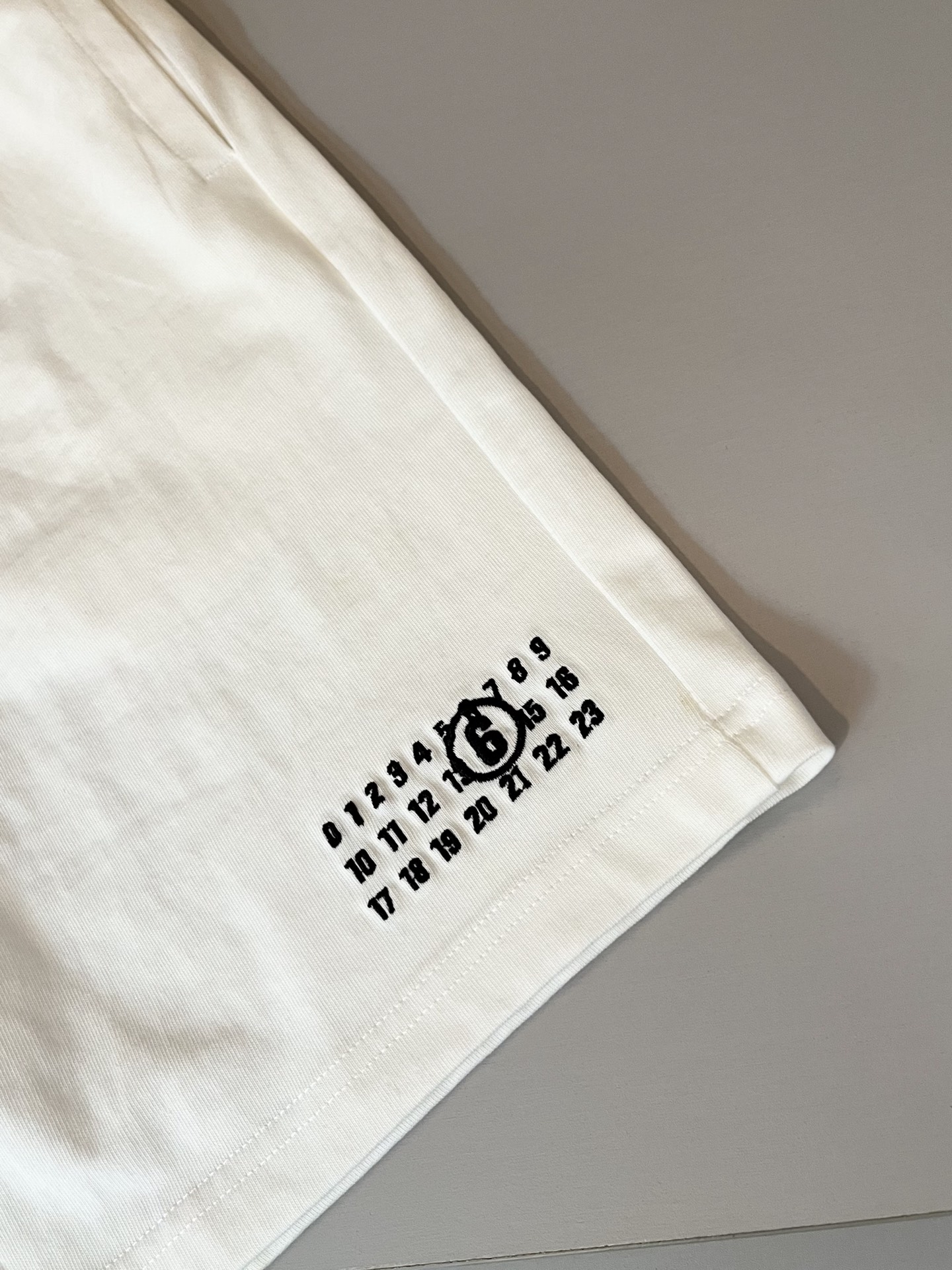 P1000 Magella Maison Margiela 2025 New Co-Opt Kit with Customized Cotton Fabric and Embroidery - 图片 6