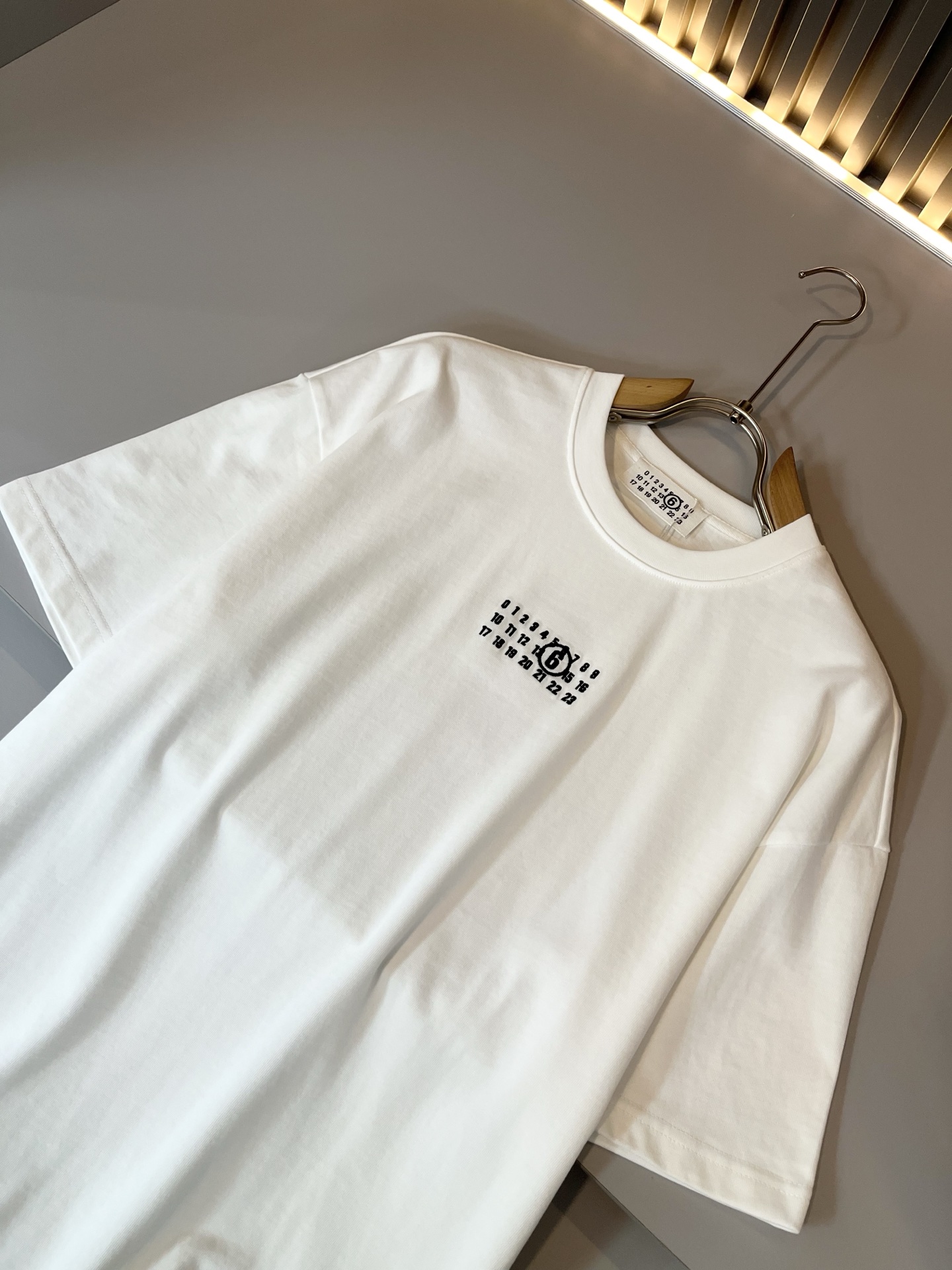 P1000 Magella Maison Margiela 2025 Co-Opt Kit: Customized Cotton, Embroidery, Classic Style - 图片 4