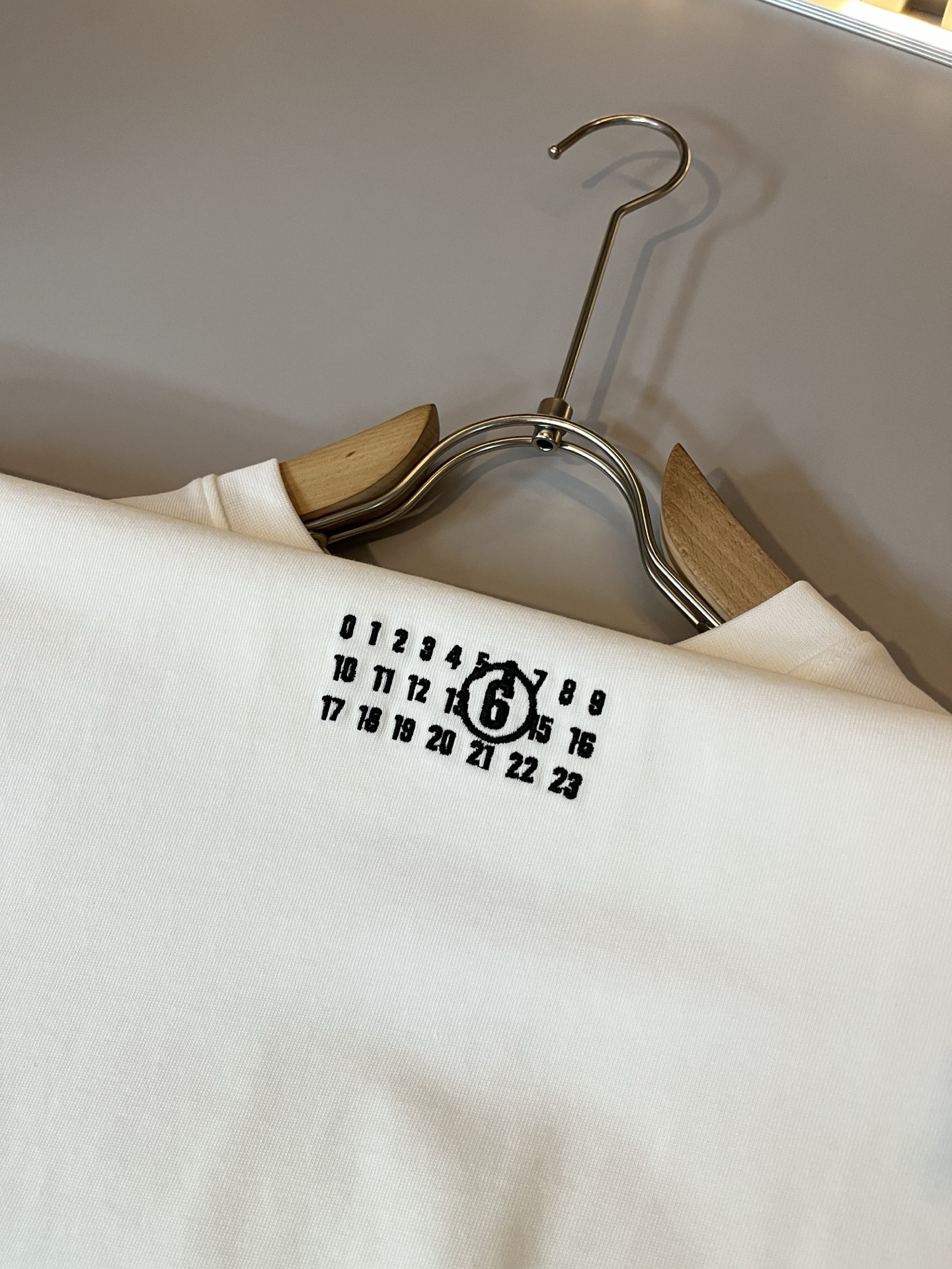 P1000 Magella Maison Margiela 2025 Co-Opt Kit: Customized Cotton, Embroidery, Classic Style - 图片 8