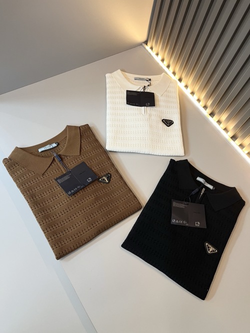 Prada Polo de Manga Corta para Hombre - Colección Primavera 2025 1 Prada Polo de Manga Corta para Hombre - Colección Primavera 2025