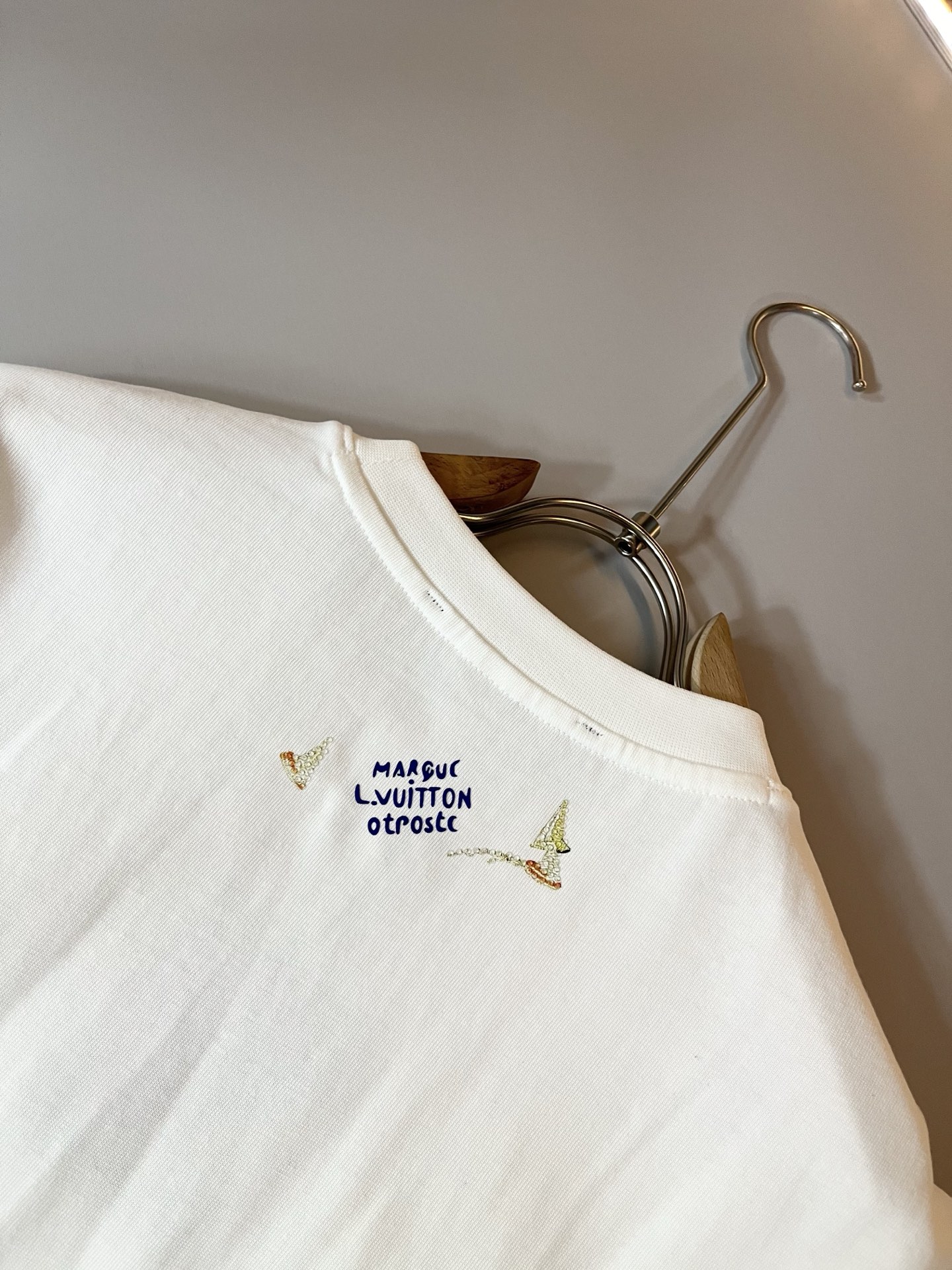 Louis Vuitton 2025 Spring/Summer Light Luxury Casual Unisex T-Shirt 10 i1748456488704 774 0 8
