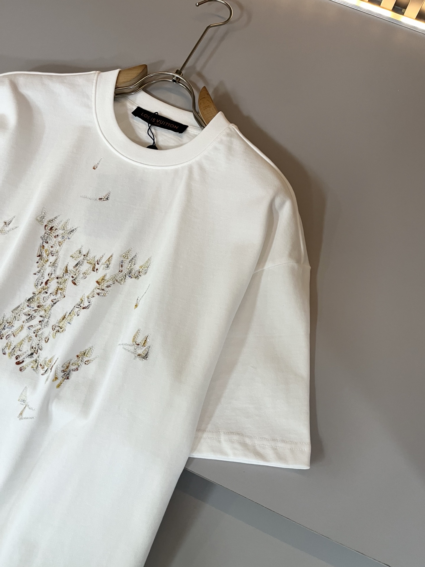 Louis Vuitton 2025 Spring/Summer Light Luxury Casual Unisex T-Shirt 6 i1748456488723 5954 0 4