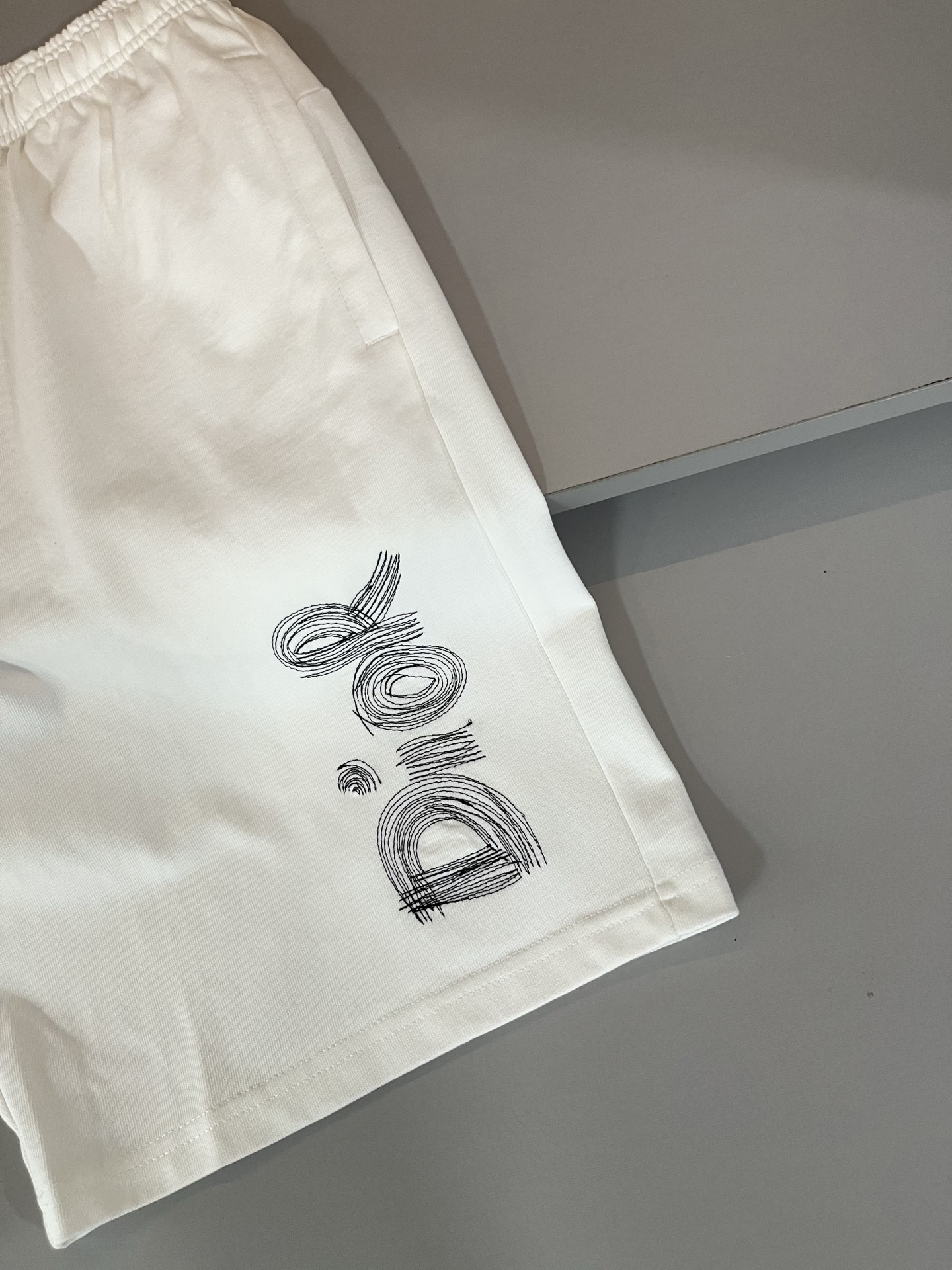Dior 2025 Spring/Summer Unisex White Cotton Casual Shorts 7 i1748456566200 4289 0 5