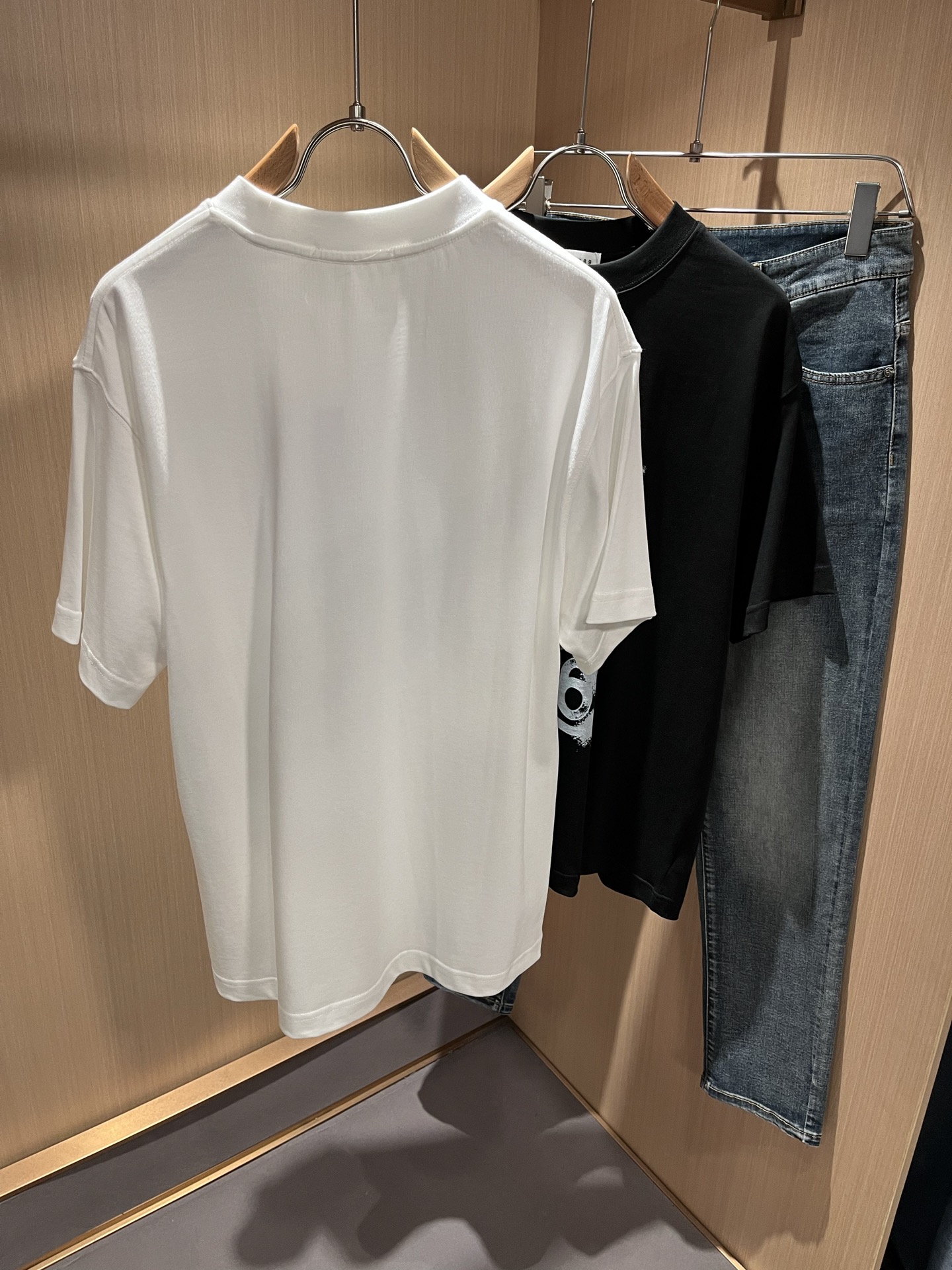 טי שירט יוניסקס Maison Margiela עם הדפס לוגו 4 i1748894046632 9158 0 2