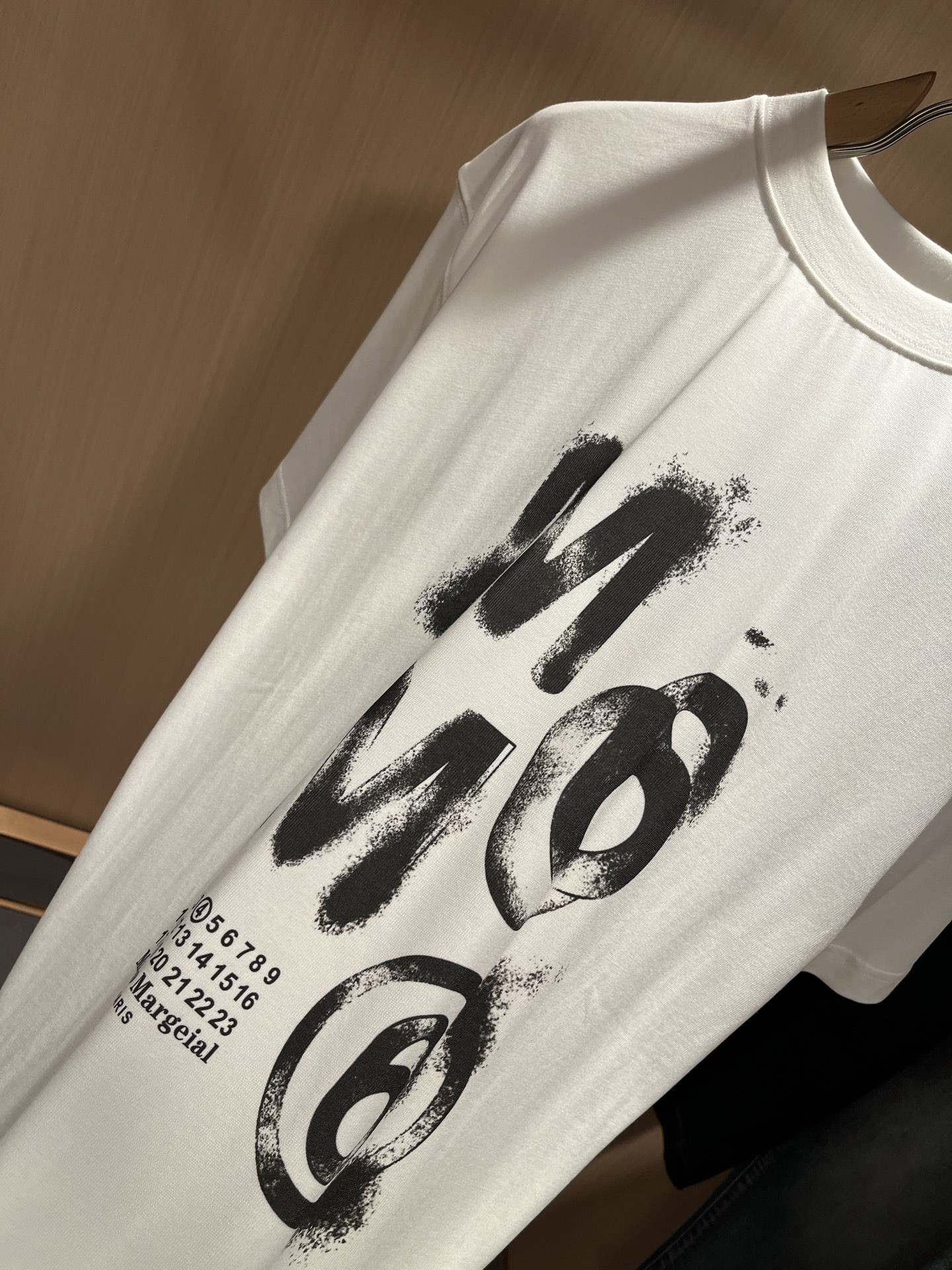 טי שירט יוניסקס Maison Margiela עם הדפס לוגו 10 i1748894046718 48 0 8