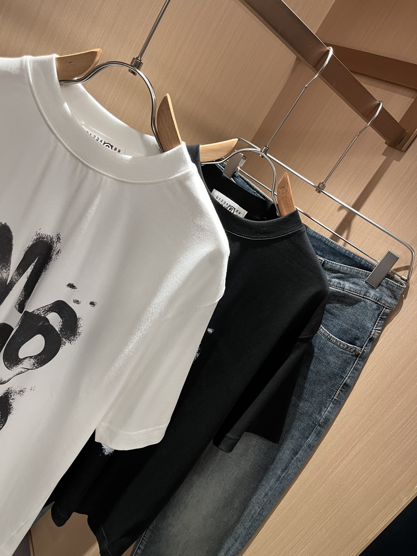 טי שירט יוניסקס Maison Margiela עם הדפס לוגו 3 i1748894049113 1427 0 1