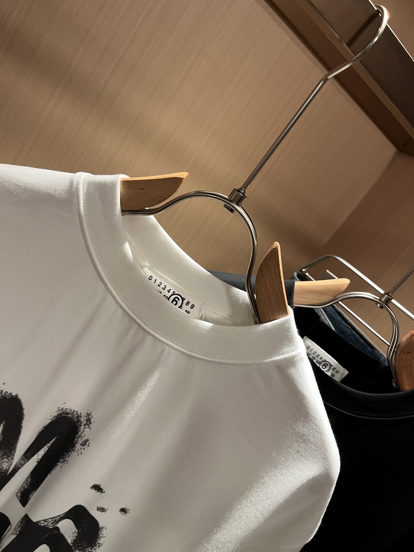 טי שירט יוניסקס Maison Margiela עם הדפס לוגו 6 i1748894049182 9855 0 4