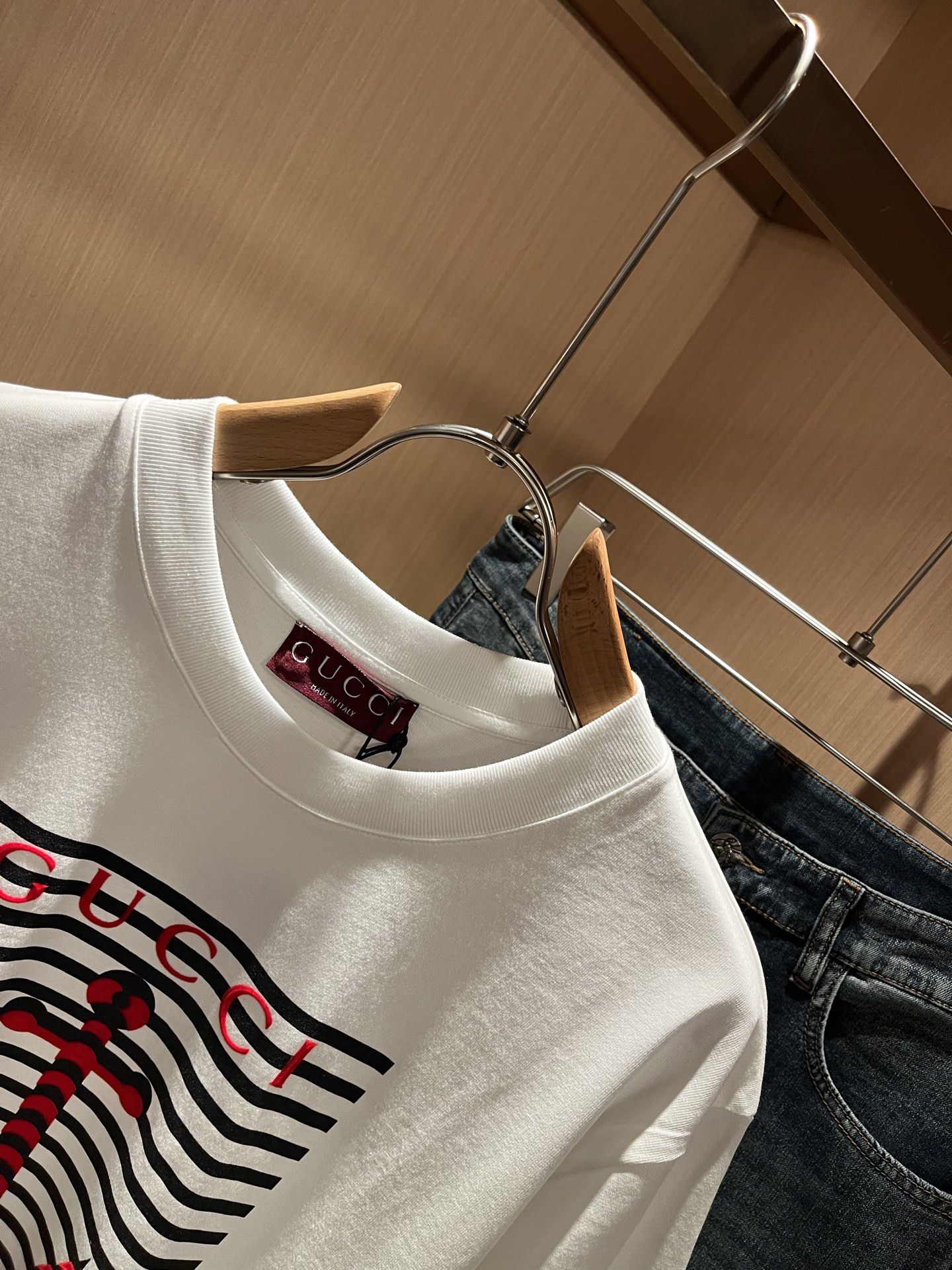 Gucci 2025 Spring/Summer Unisex Cotton Tee with Anchor Graphic 6 i1748894105599 1016 0 4