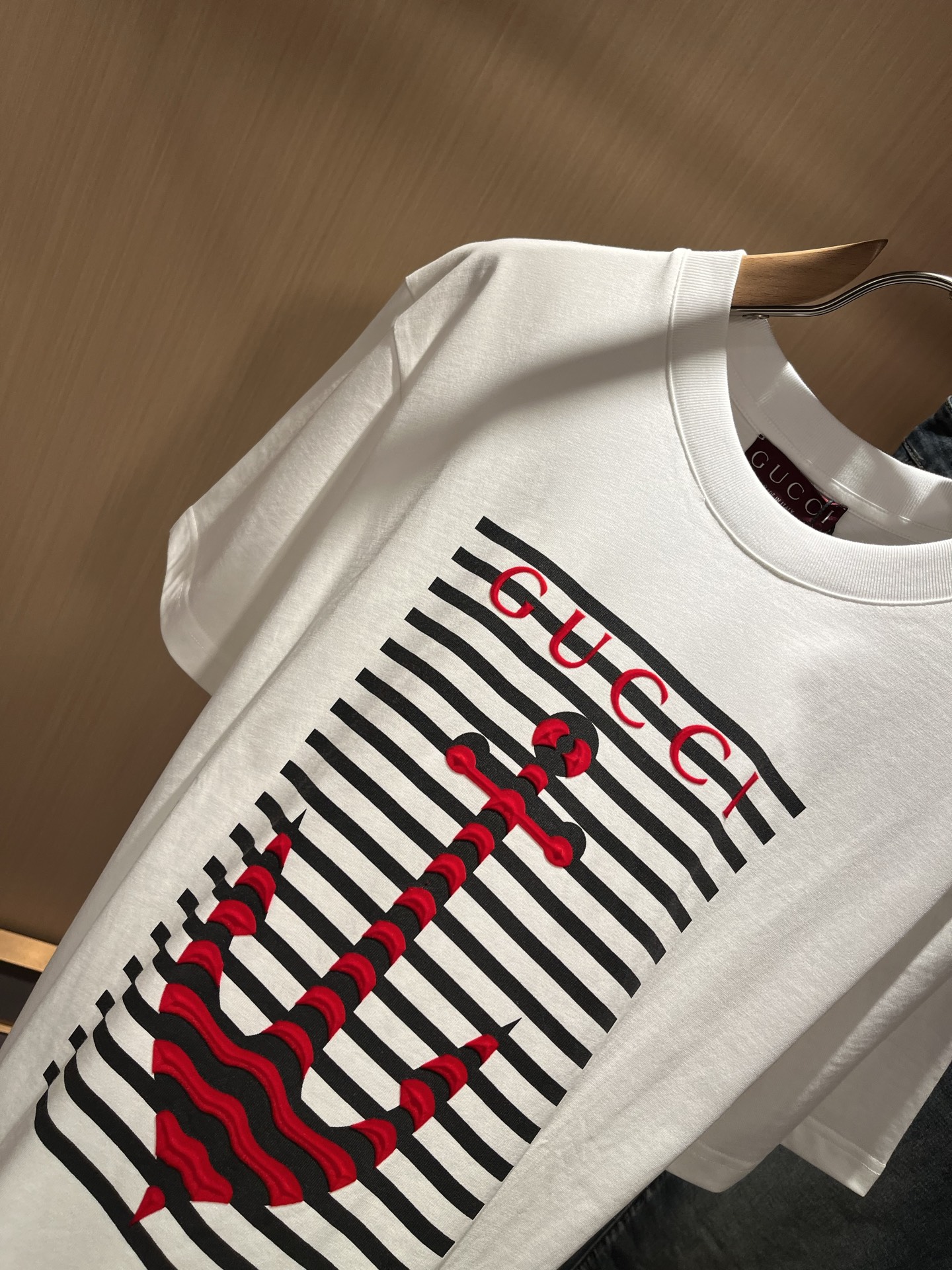 Gucci 2025 Spring/Summer Unisex Cotton Tee with Anchor Graphic 10 i1748894105700 2527 0 8