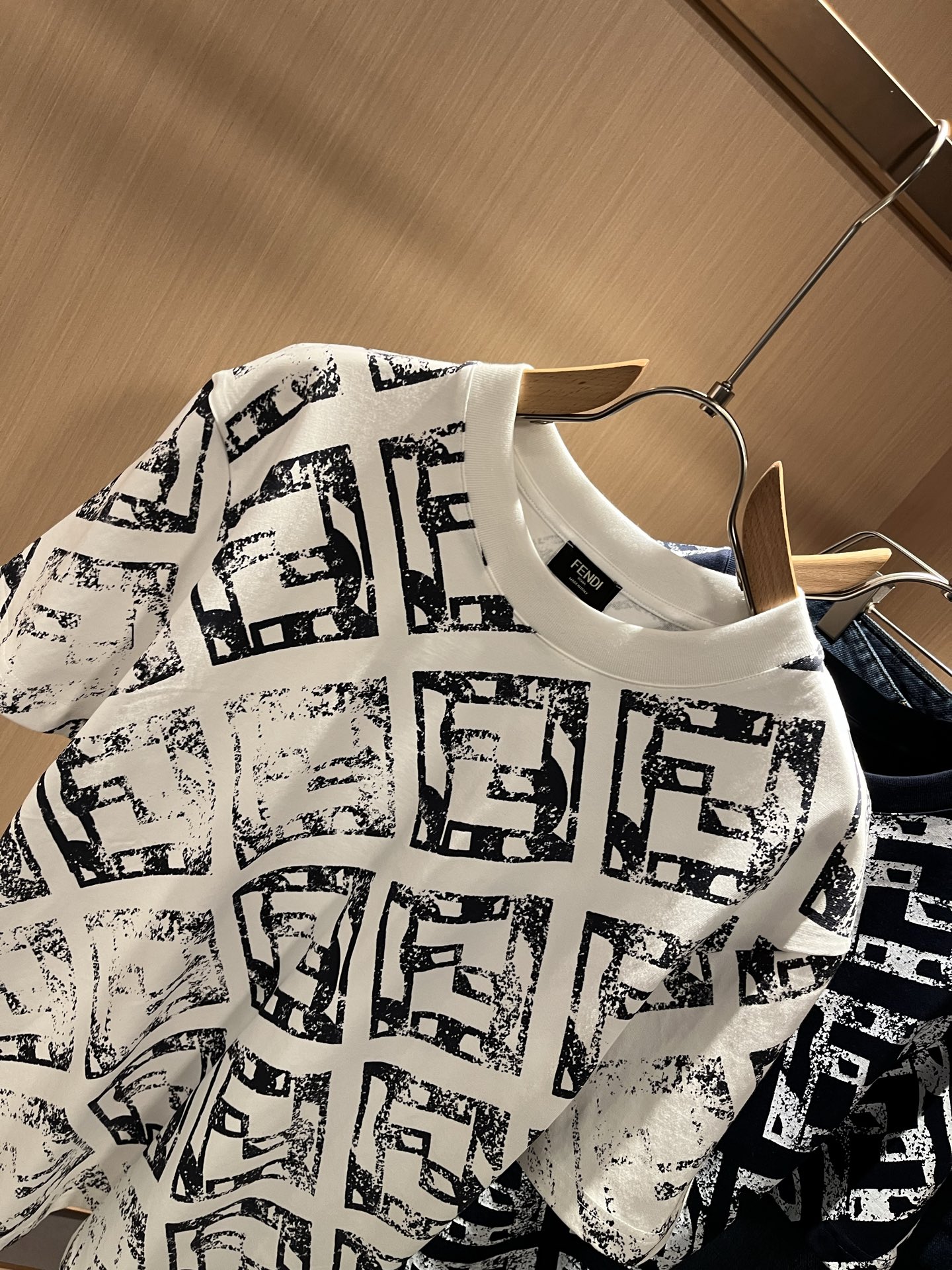 Fendi FF Family Unisex Short Sleeve T-Shirt - Iconic Design 5 i1748987539872 9594 0 3