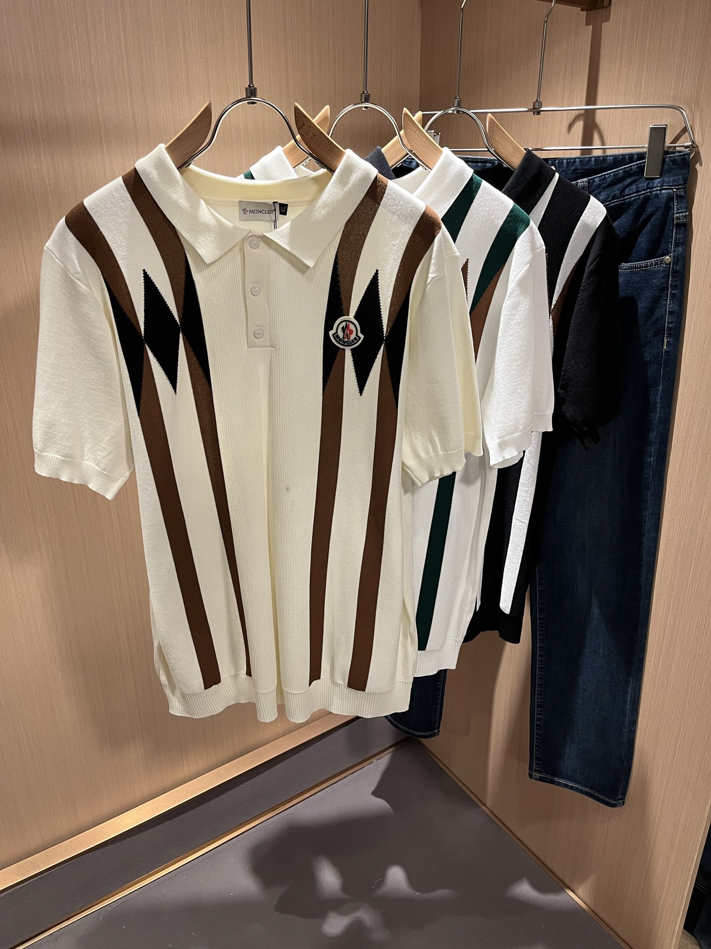 Moncler Spring/Summer Knit Polo Shirt with Logo - Comfortable & Breathable 2 i1749054928541 642 0 0