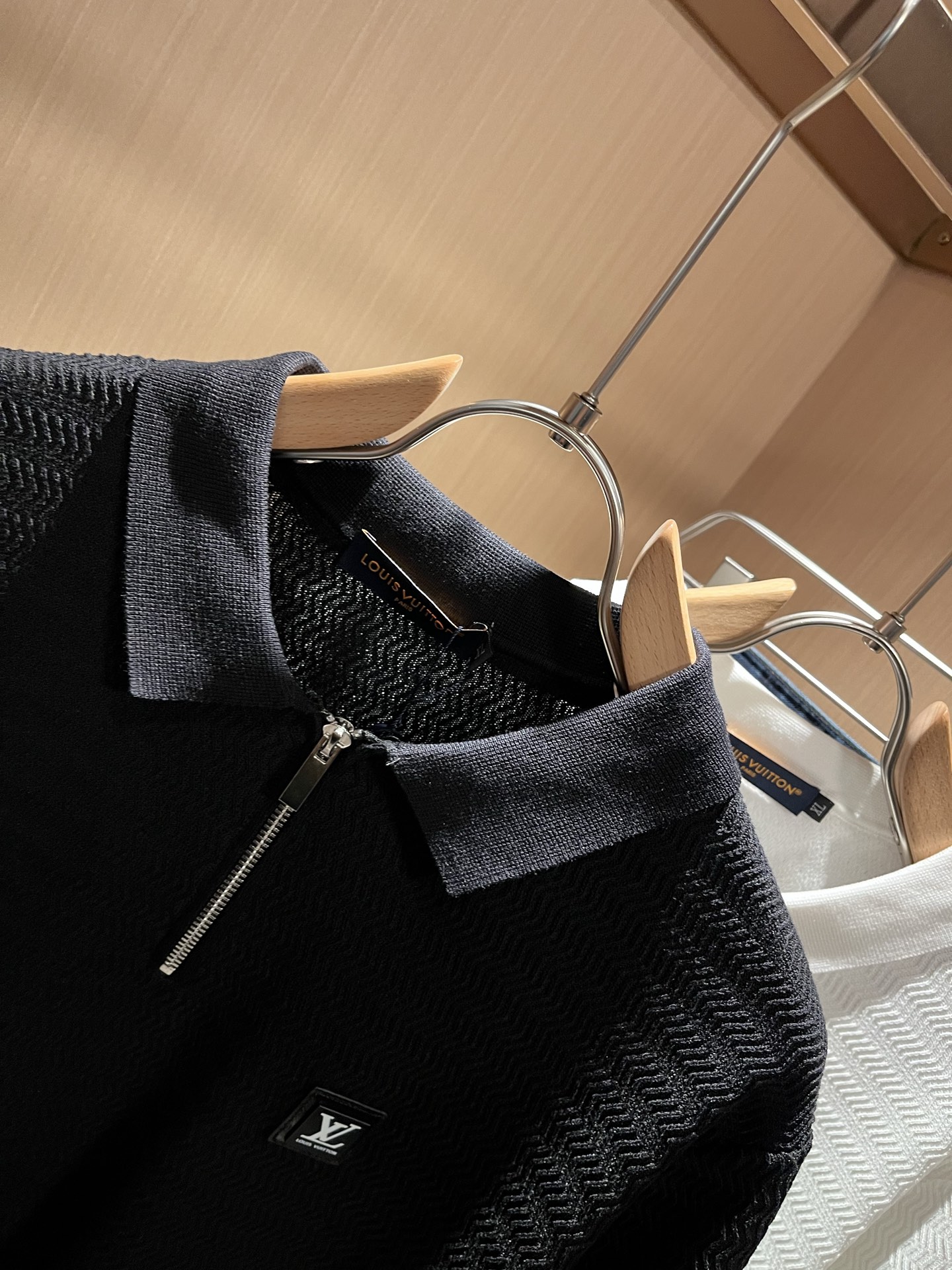 Louis Vuitton 2025 Spring/Summer Knit Polo Shirt with Logo Detail 6 i1749055277305 195 0 4
