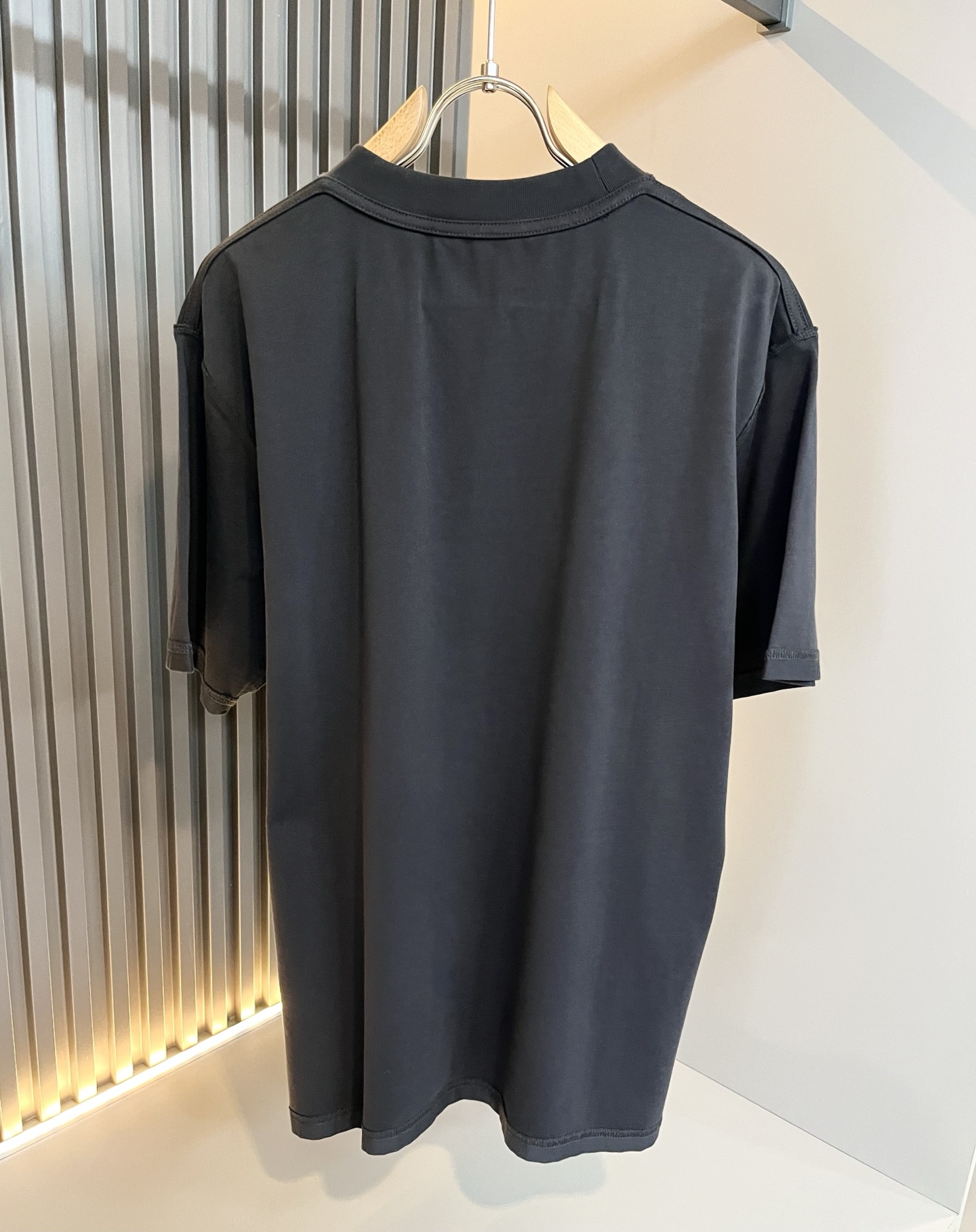 LOEWE Unisex Cotton Short Sleeve T-Shirt with Embroidered Logo 4 i1749072409835 6267 0 2