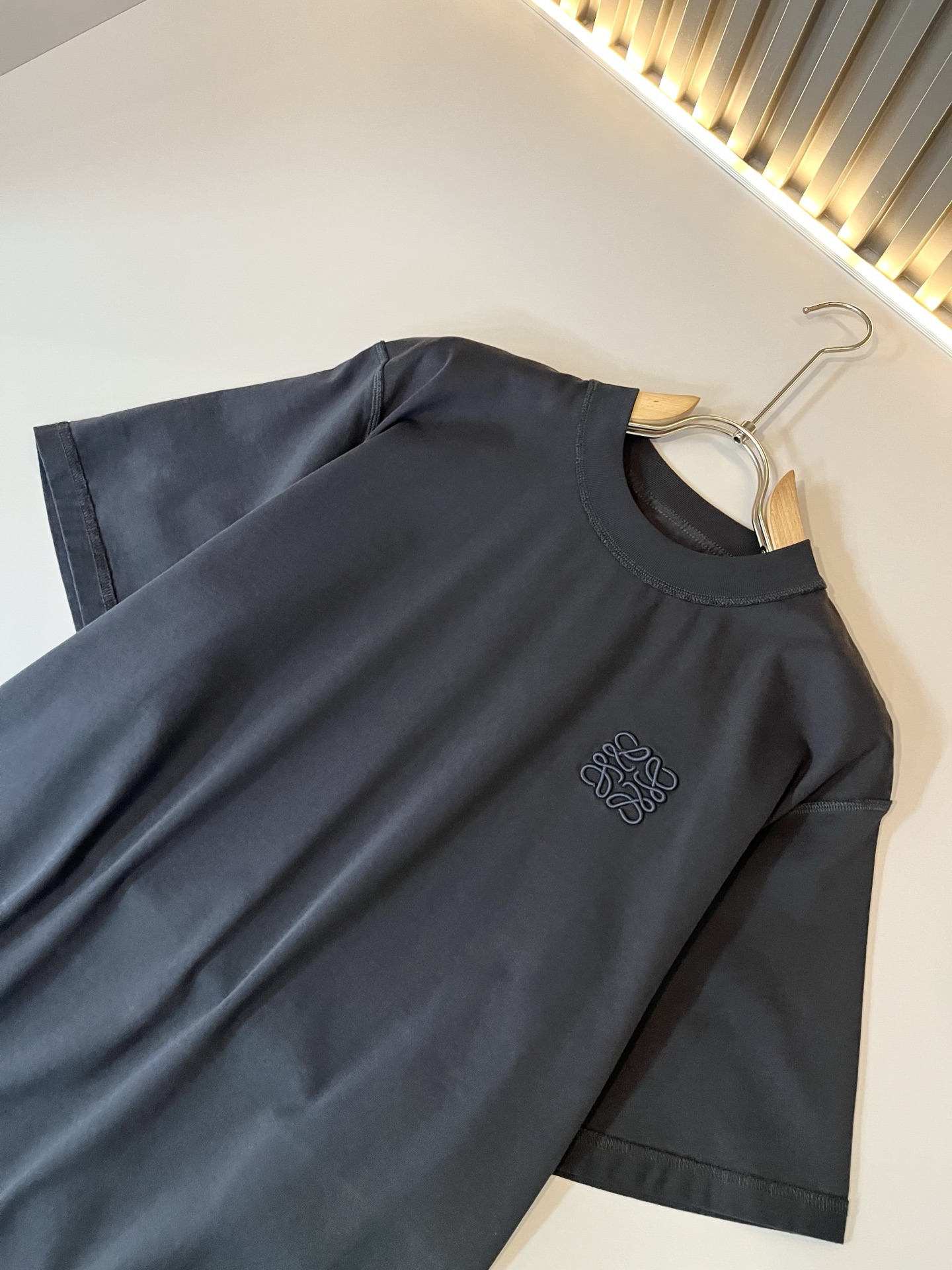 LOEWE Unisex Cotton Short Sleeve T-Shirt with Embroidered Logo 5 i1749072409923 3071 0 3