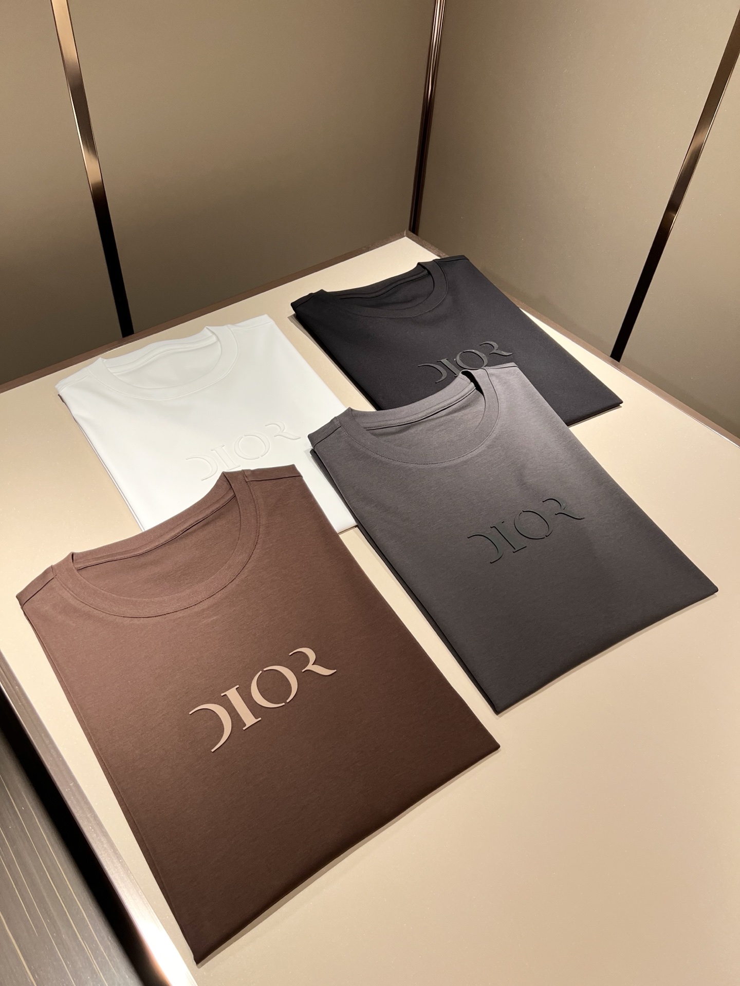 Dior Unisex 2025 Spring/Summer Cotton T-Shirt with Logo - Fashionable & Versatile 4 i1749220528592 3395 0 0