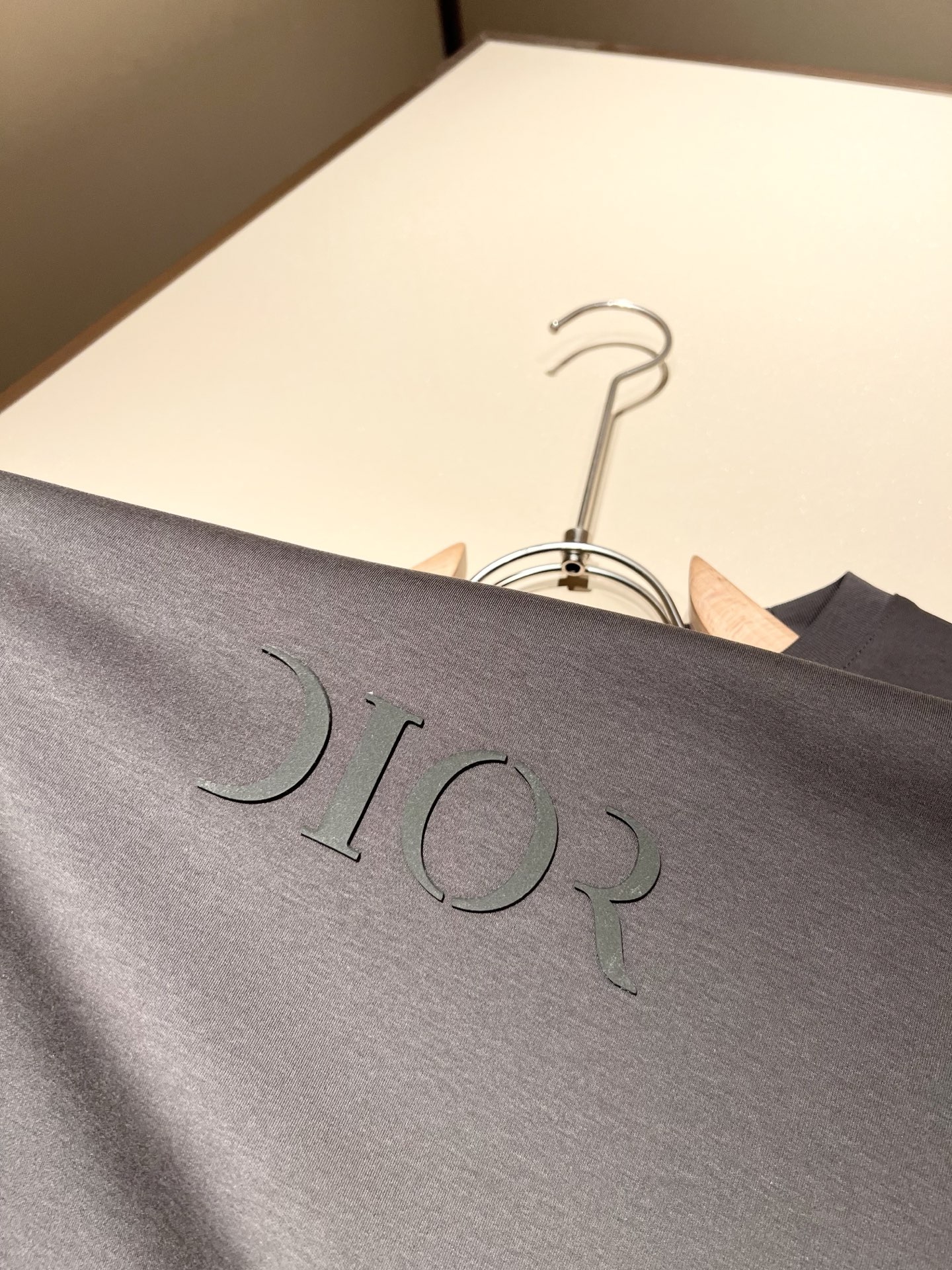Dior Unisex 2025 Spring/Summer Cotton T-Shirt with Logo - Fashionable & Versatile 9 i1749220600435 9611 0 7