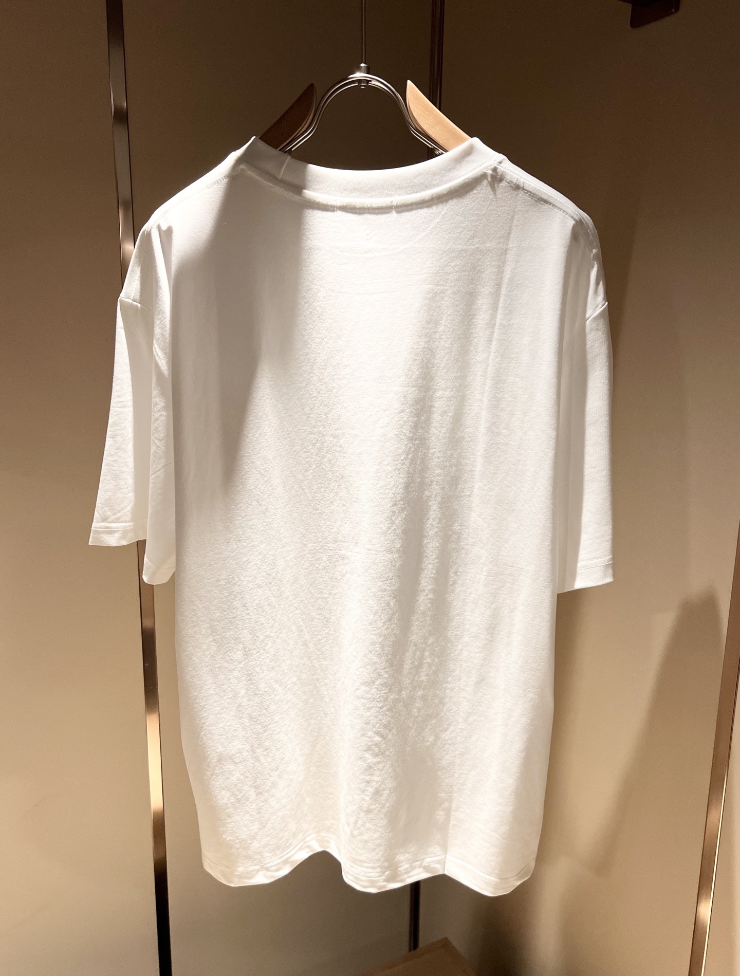 Prada 2025 Spring/Summer Short Sleeve T-Shirt with Logo Patch 5 i1749230190216 7414 0 3