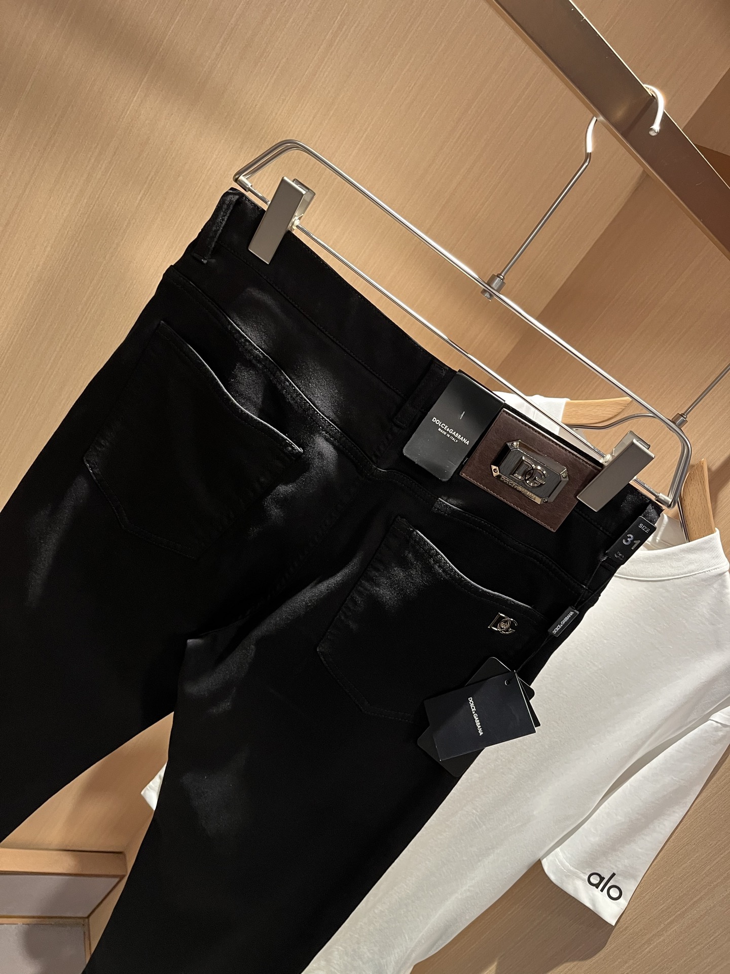  Dolce &  杜嘉*纳 2025春夏新品牛仔裤，水洗处理自然不易变形脱色、立体剪裁完美塑形面料质舒