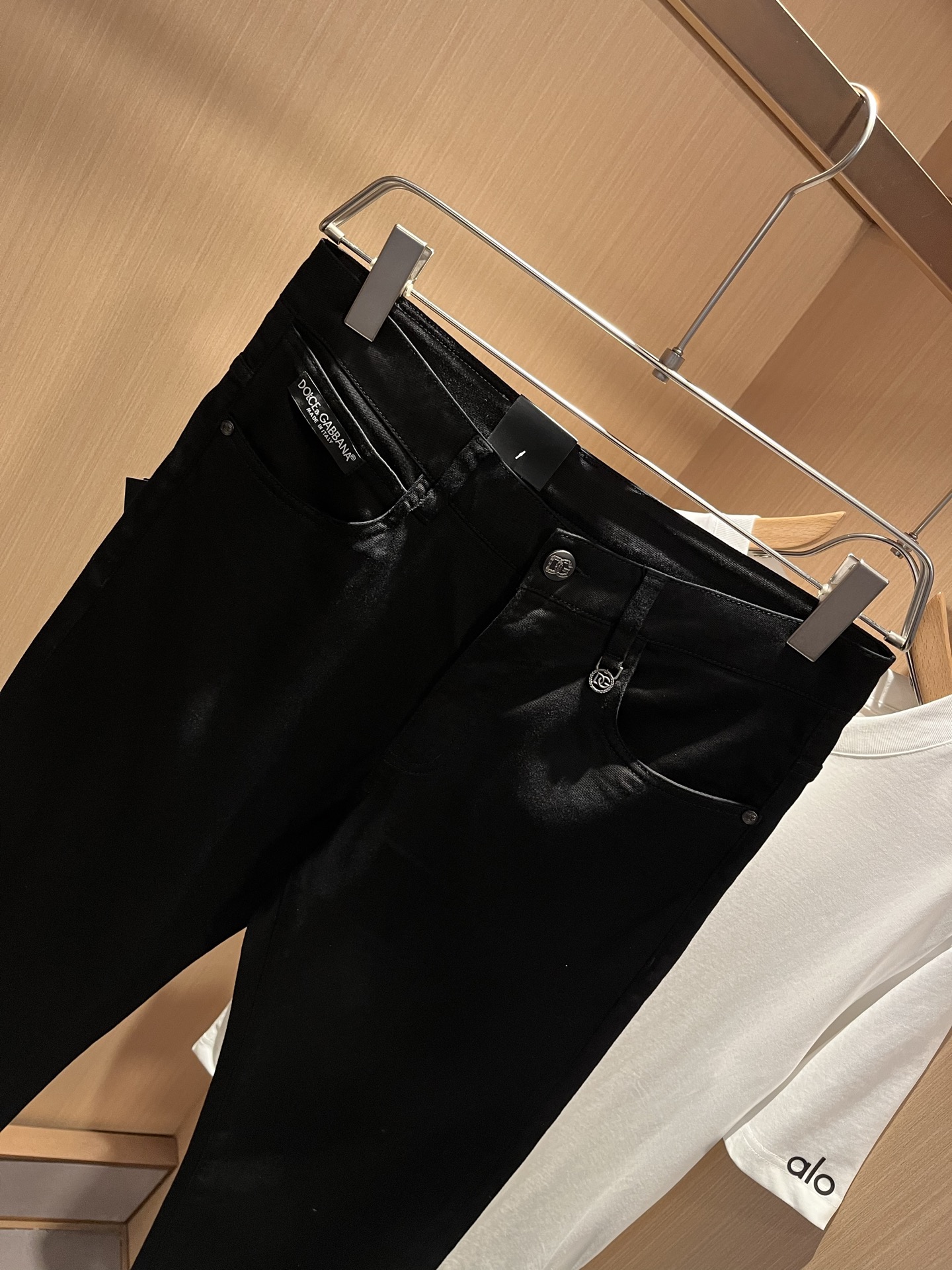  Dolce &  杜嘉*纳 2025春夏新品牛仔裤，水洗处理自然不易变形脱色、立体剪裁完美塑形面料质舒