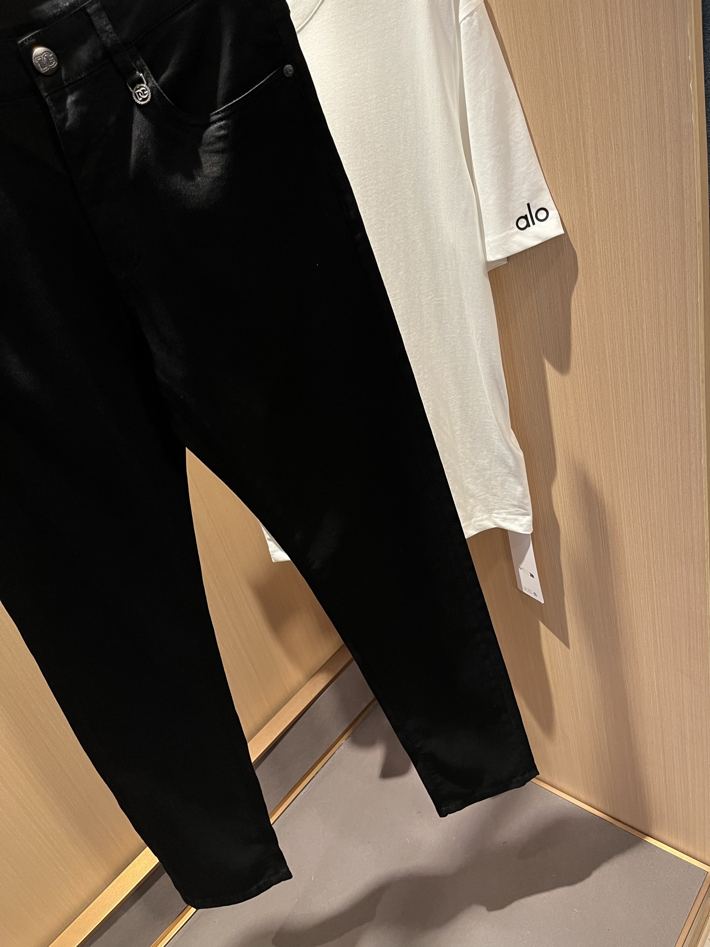  Dolce &  杜嘉*纳 2025春夏新品牛仔裤，水洗处理自然不易变形脱色、立体剪裁完美塑形面料质舒