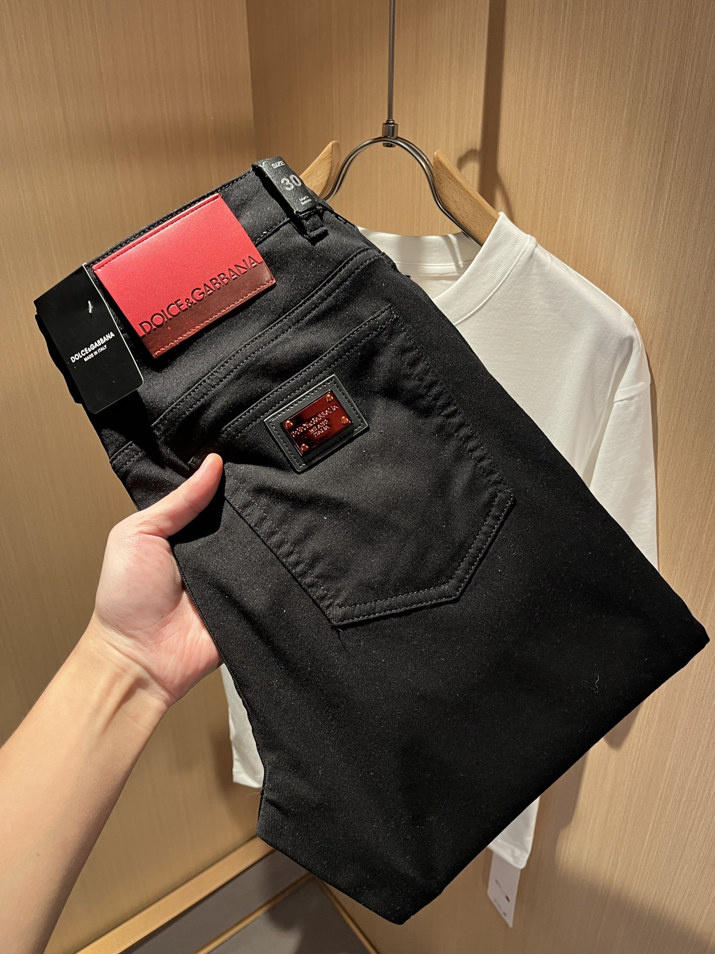  Dolce &  杜嘉*纳 2025春夏新品牛仔裤，水洗处理自然不易变形脱色、立体剪裁完美塑形面料质舒