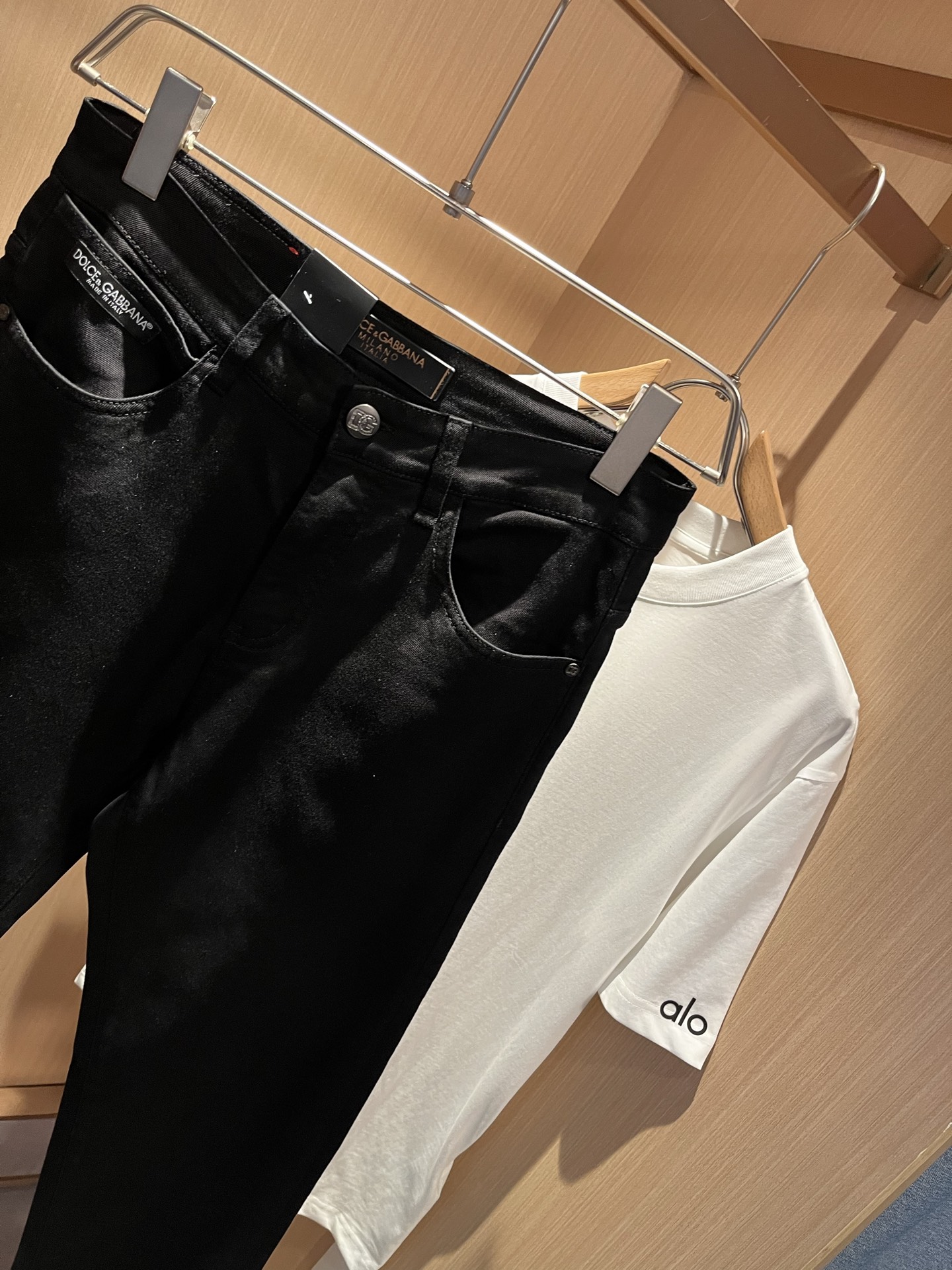  Dolce &  杜嘉*纳 2025春夏新品牛仔裤，水洗处理自然不易变形脱色、立体剪裁完美塑形面料质舒