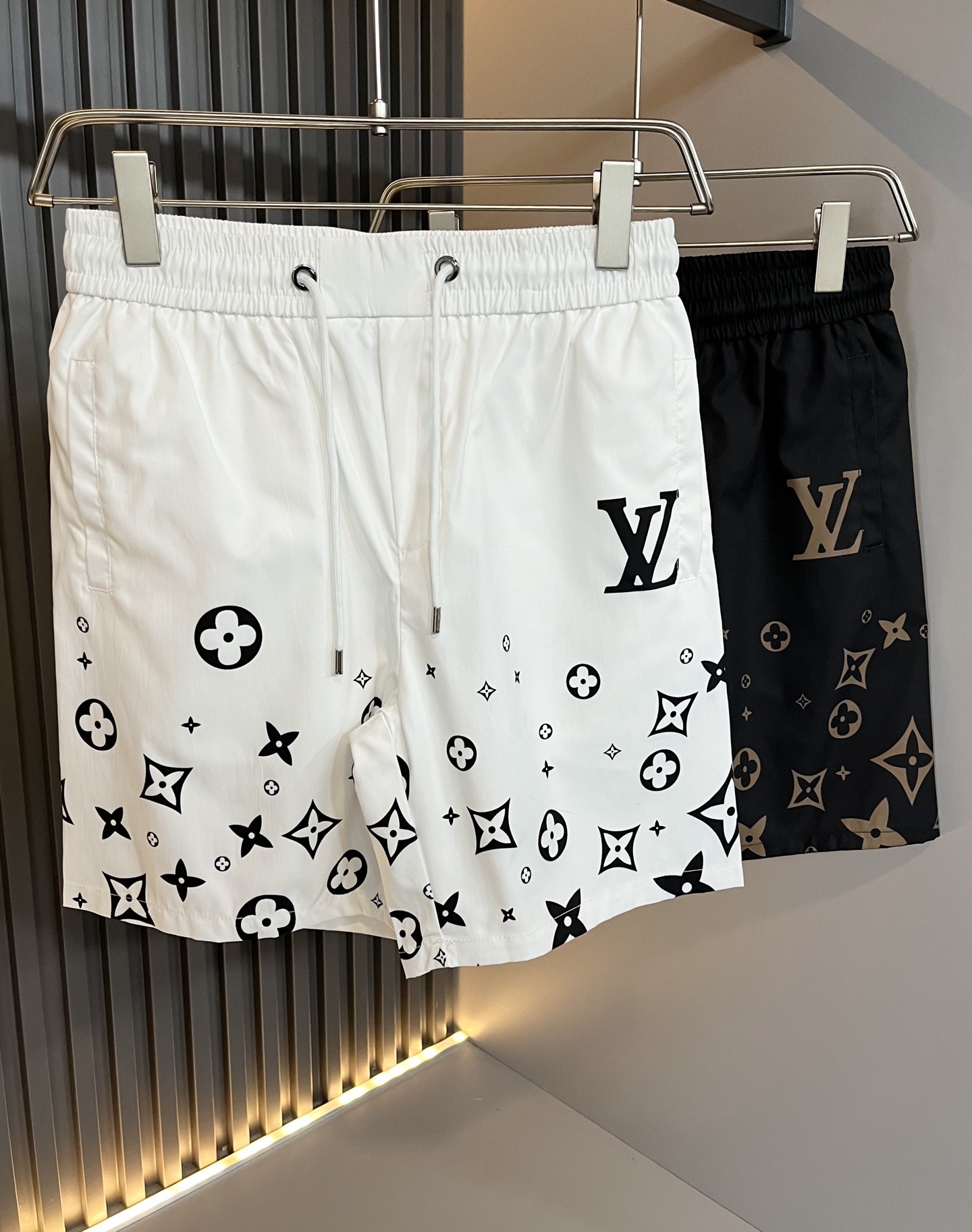 Louis Vuit*on路易*登 2025春夏男女同款👫logo休闲短裤,2025新款男女同款休闲短
