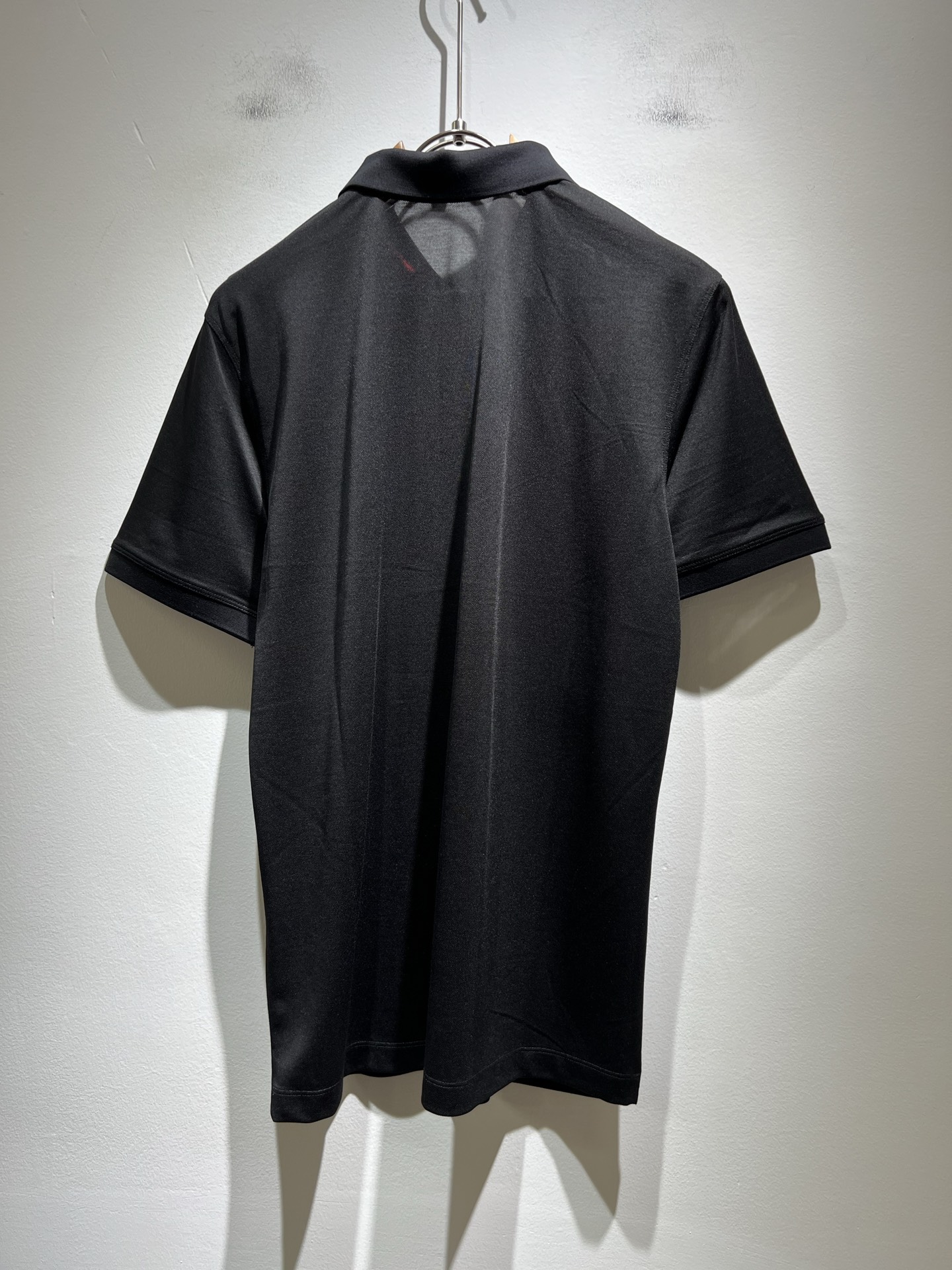   Kiton 2025春夏新款Polo衫，采用进口专属珠地棉面料！！简单LOGO标识压胶设计！代表品牌