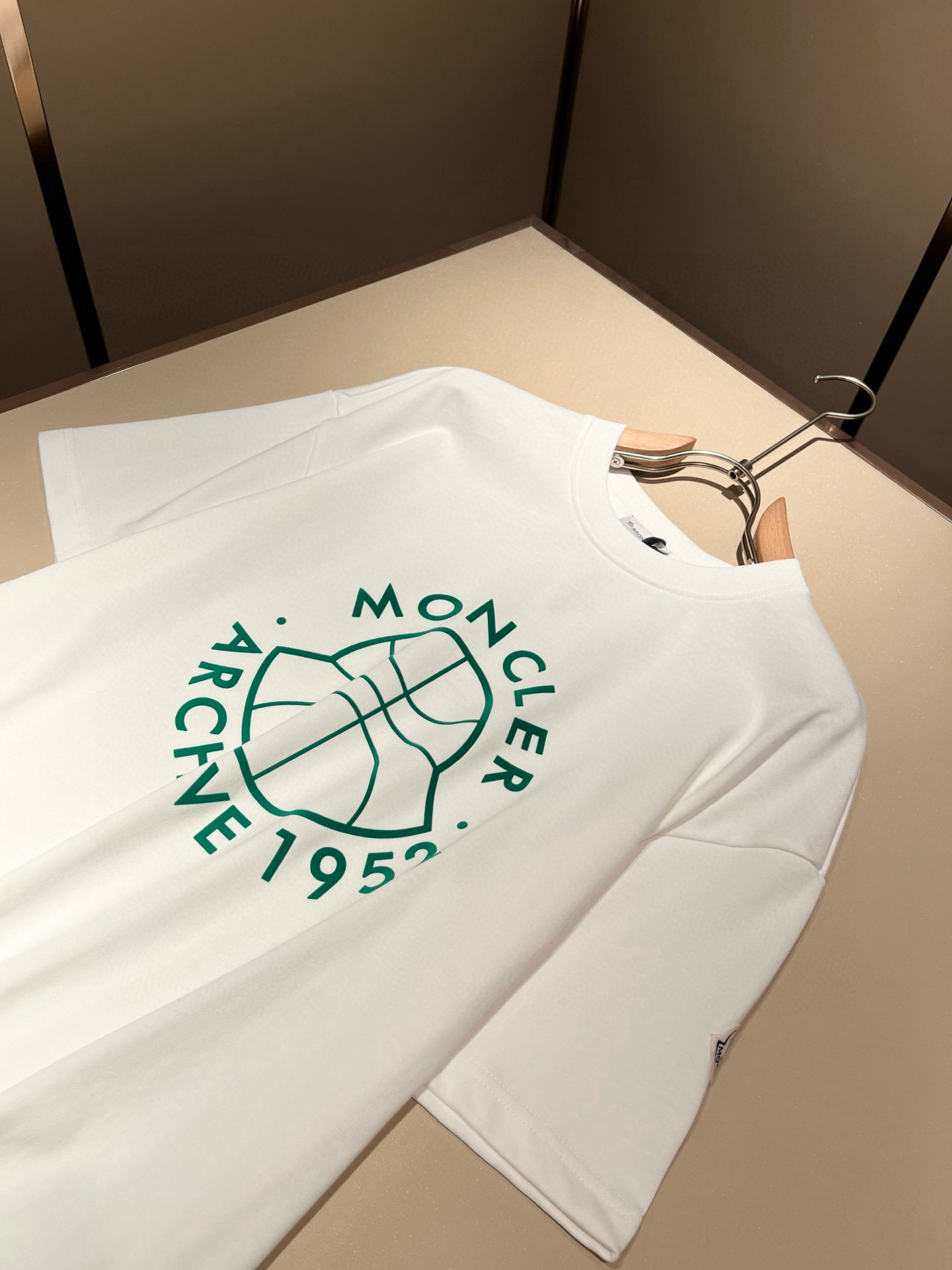 Moncler Logo Graphic Cotton T-Shirt Unisex Short Sleeve Top 6 i1749391509880 2380 0 4