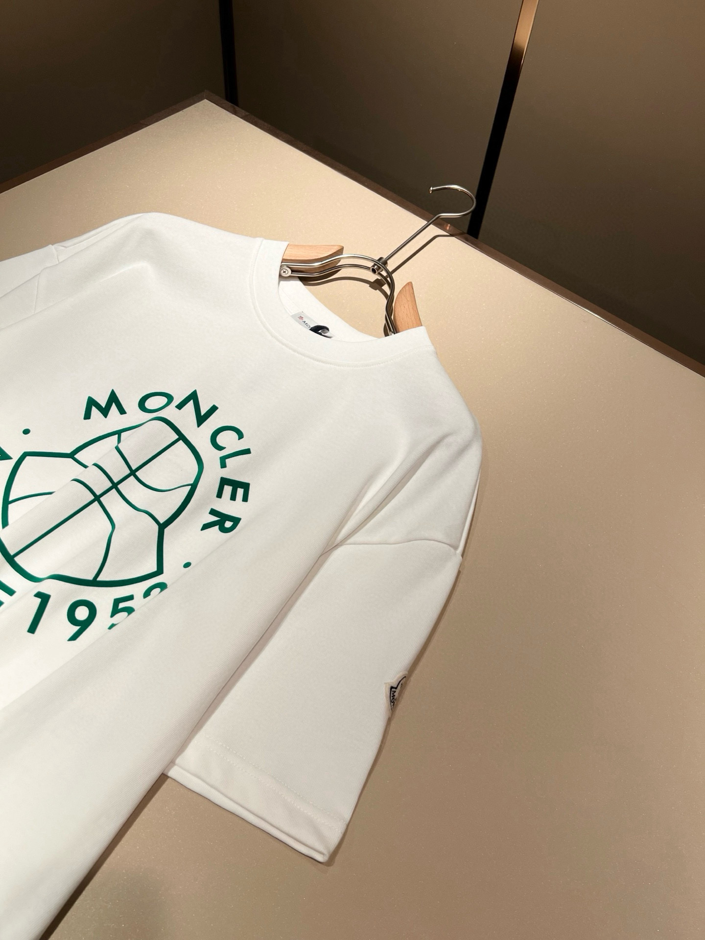 Moncler Logo Graphic Cotton T-Shirt Unisex Short Sleeve Top 7 i1749391509880 3450 0 5