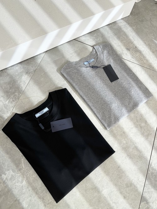 Prada 2025 Spring/Summer Men's Short Sleeve T-Shirt | Classic & Fashionable
