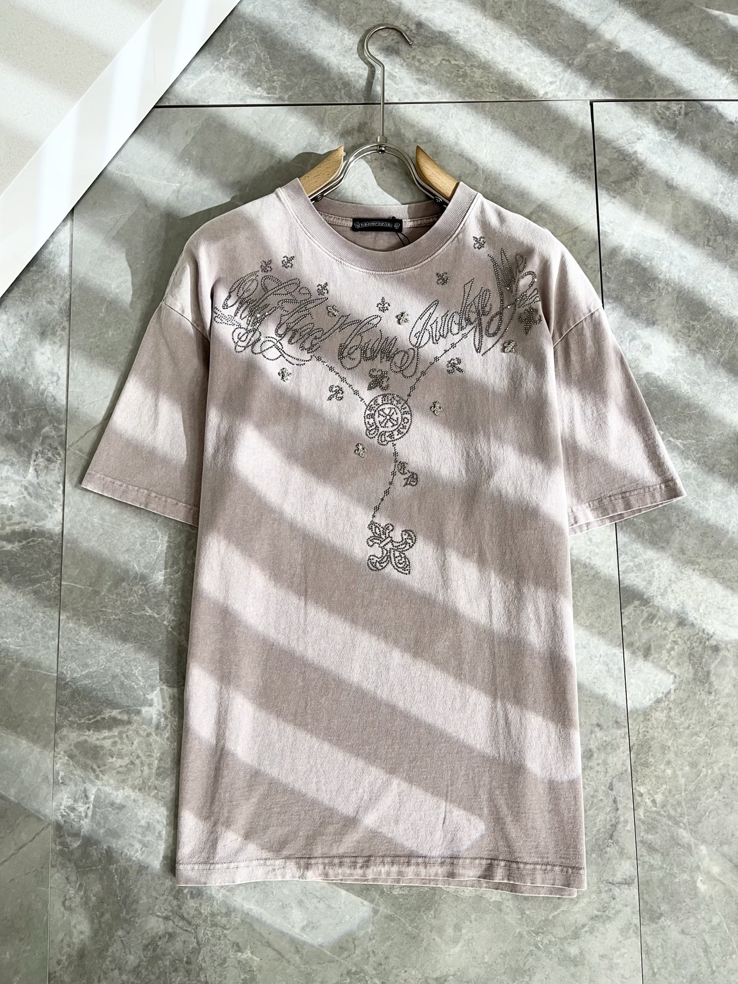 Chrome Hearts Unisex Short Sleeve T-Shirt With Logo Rhinestone Design 3 i1749392986596 2026 0 1