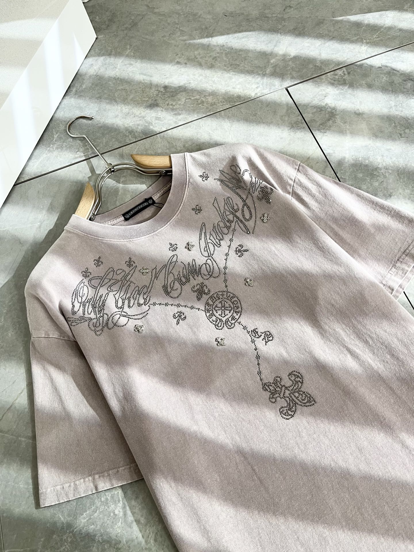 Chrome Hearts Unisex Short Sleeve T-Shirt With Logo Rhinestone Design 6 i1749392987929 4531 0 4