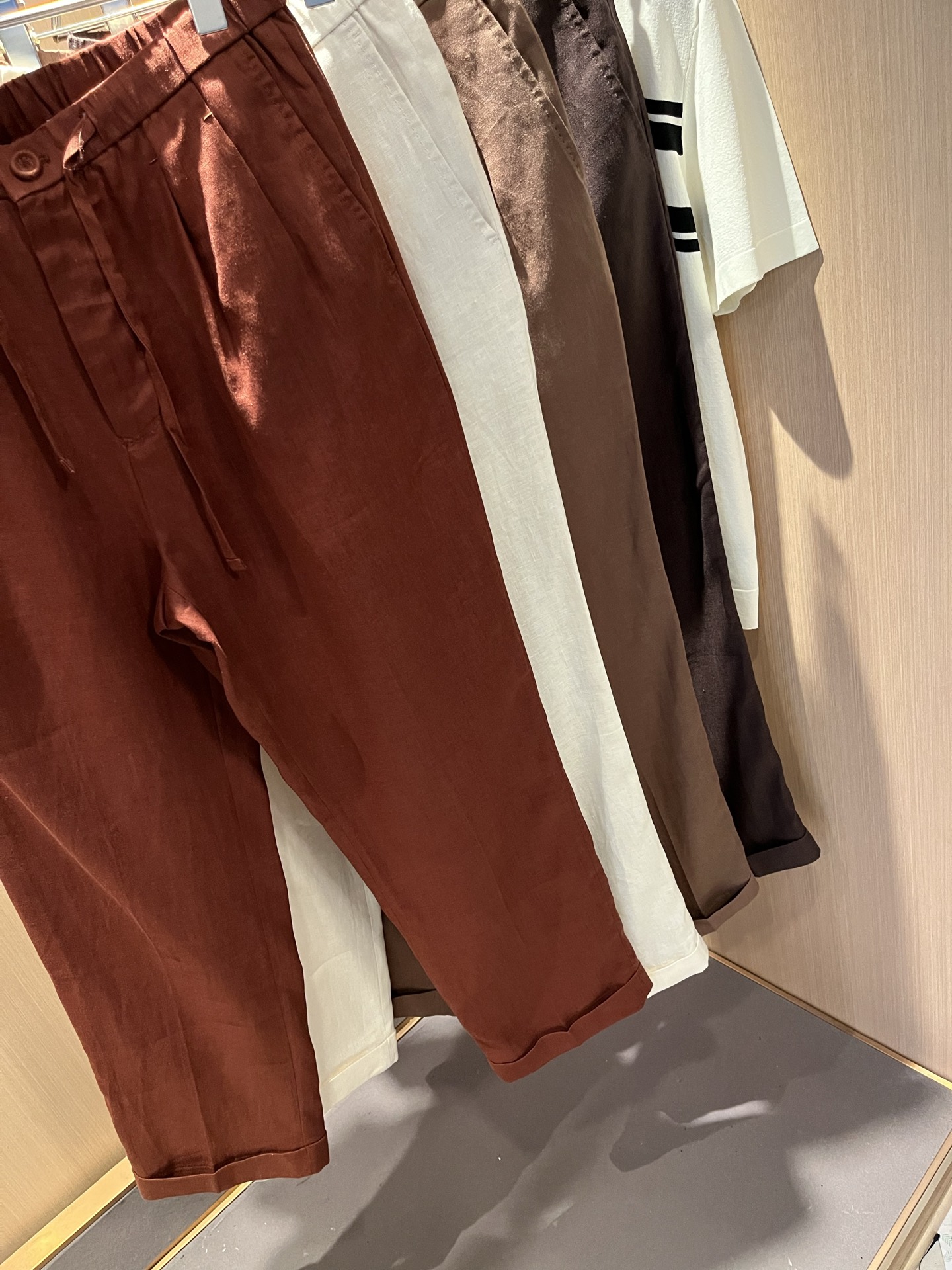  Loro Piana诺悠翩雅 2025春夏新品男士纯亚麻休闲裤，最新的贸易订单全品相！！网红款！上身舒