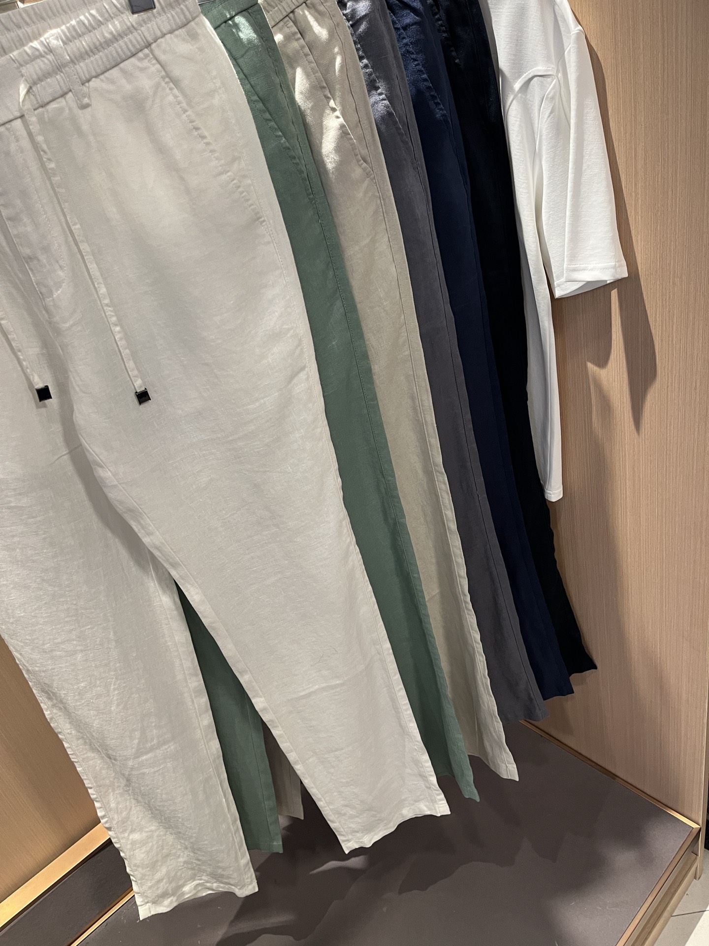  kiton 2025春夏新款男士亚麻休闲裤，男士经典时尚百搭休闲西裤!贸易公司渠道稀出，领先官网发售!